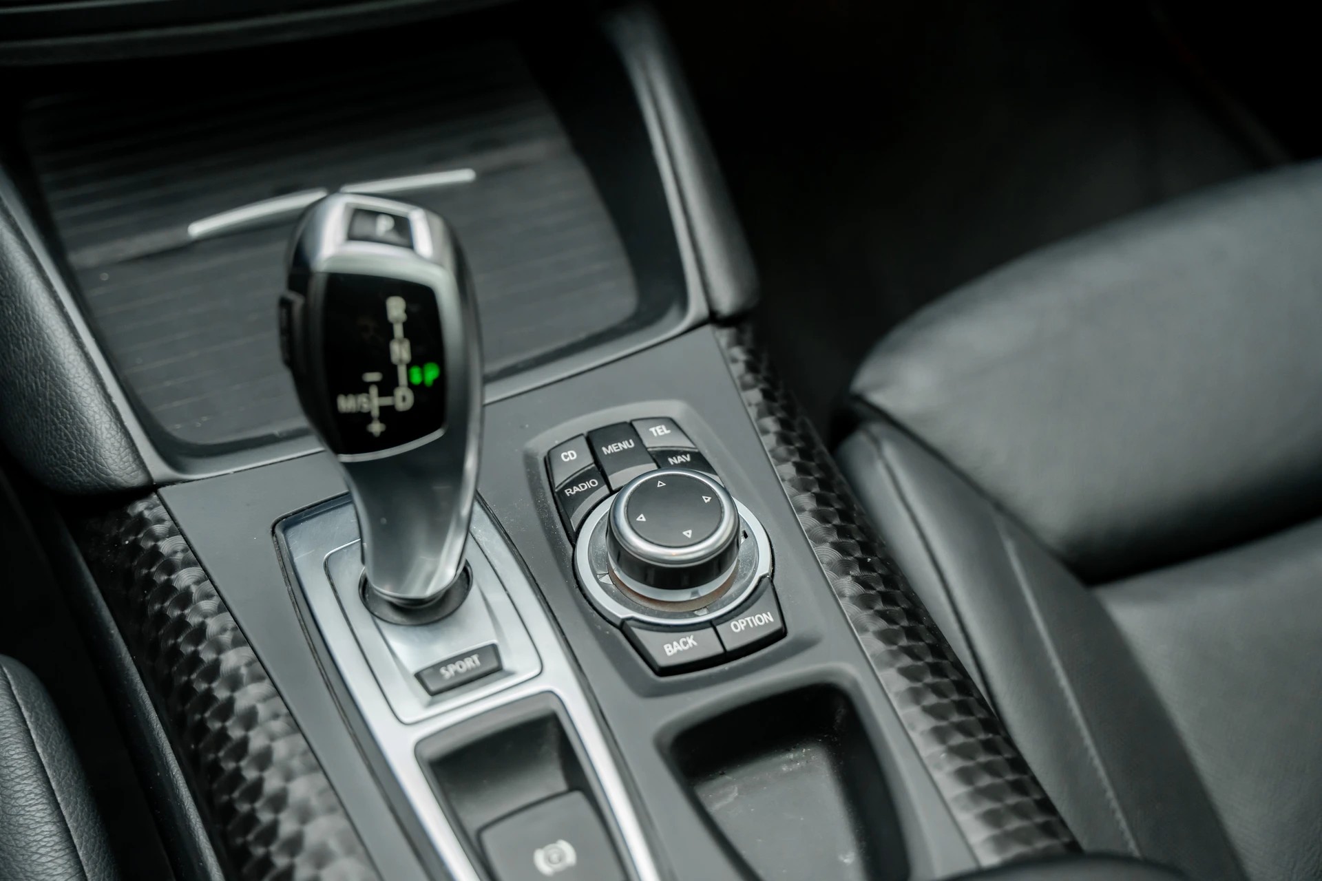BMW X6 xDrive 40d Steptronic-image-13