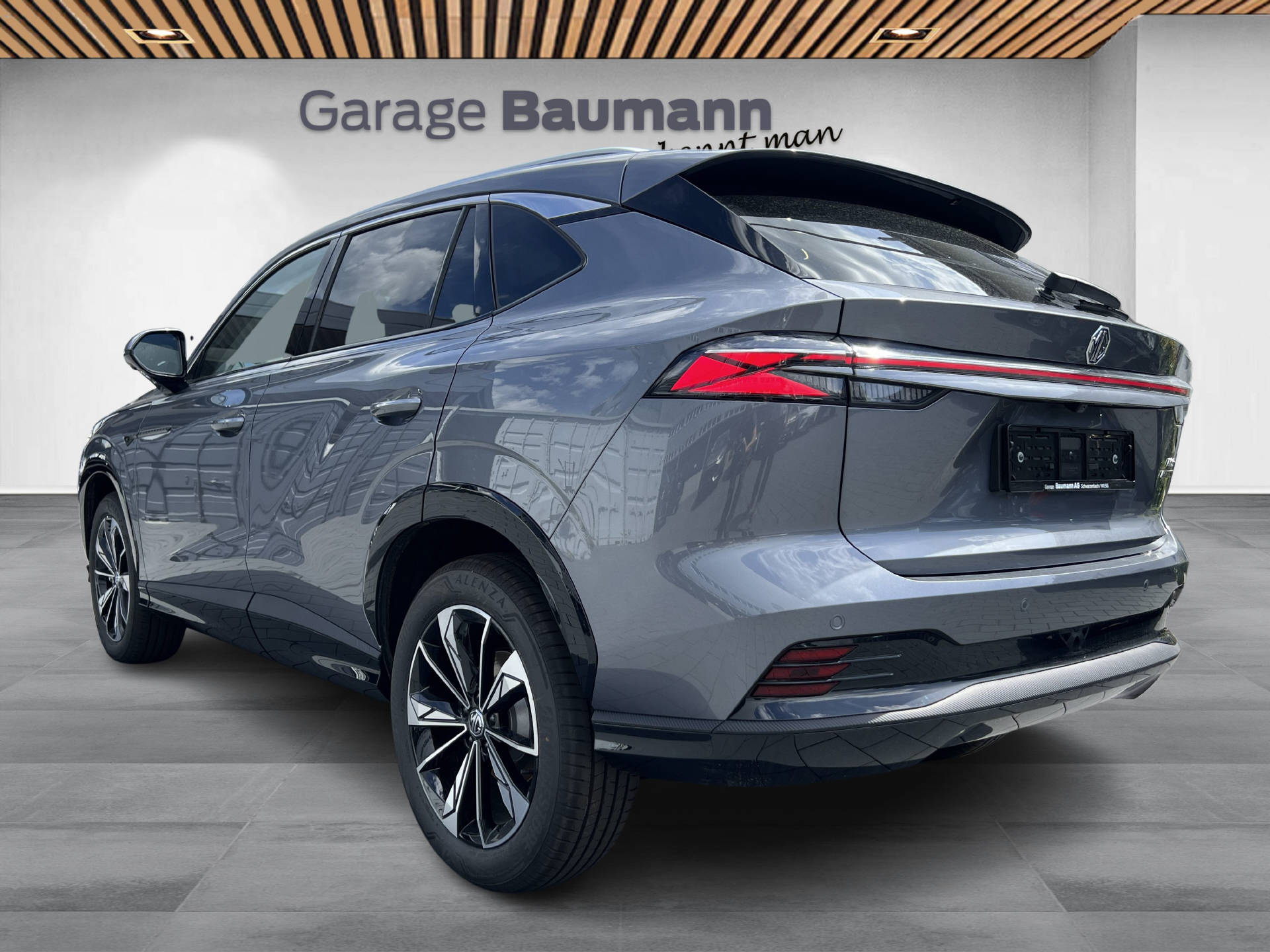 MG HS 1.5 Hybrid Luxury-showroom-element-3
