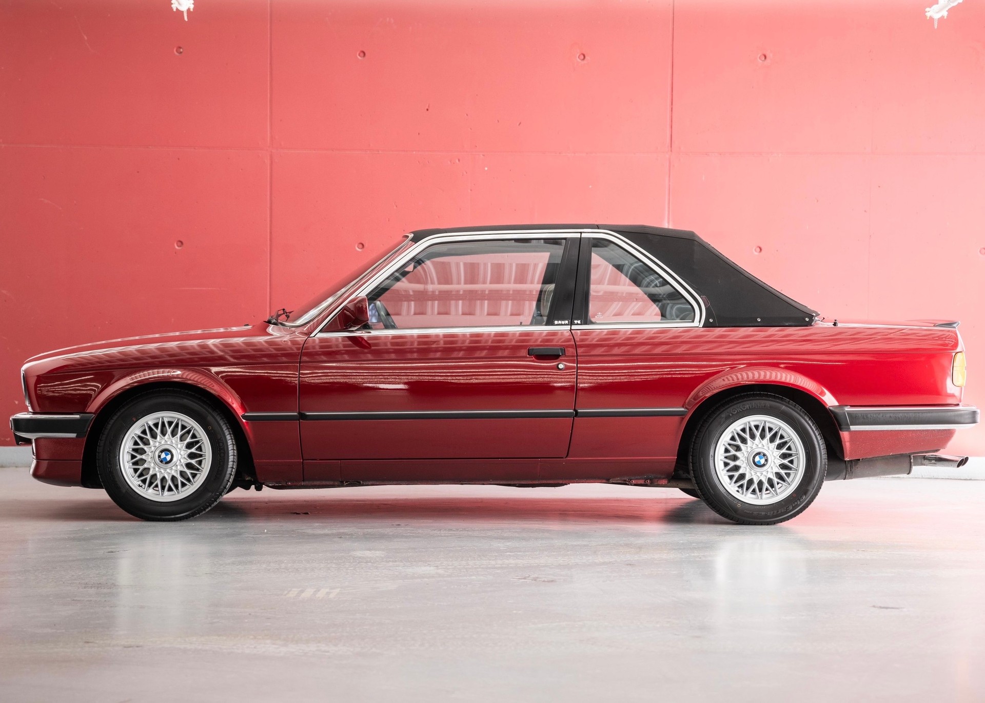 BMW 323i E30 Baur TC (2nd hand Swiss car, 100% original, fully documented, never restored)-image-13