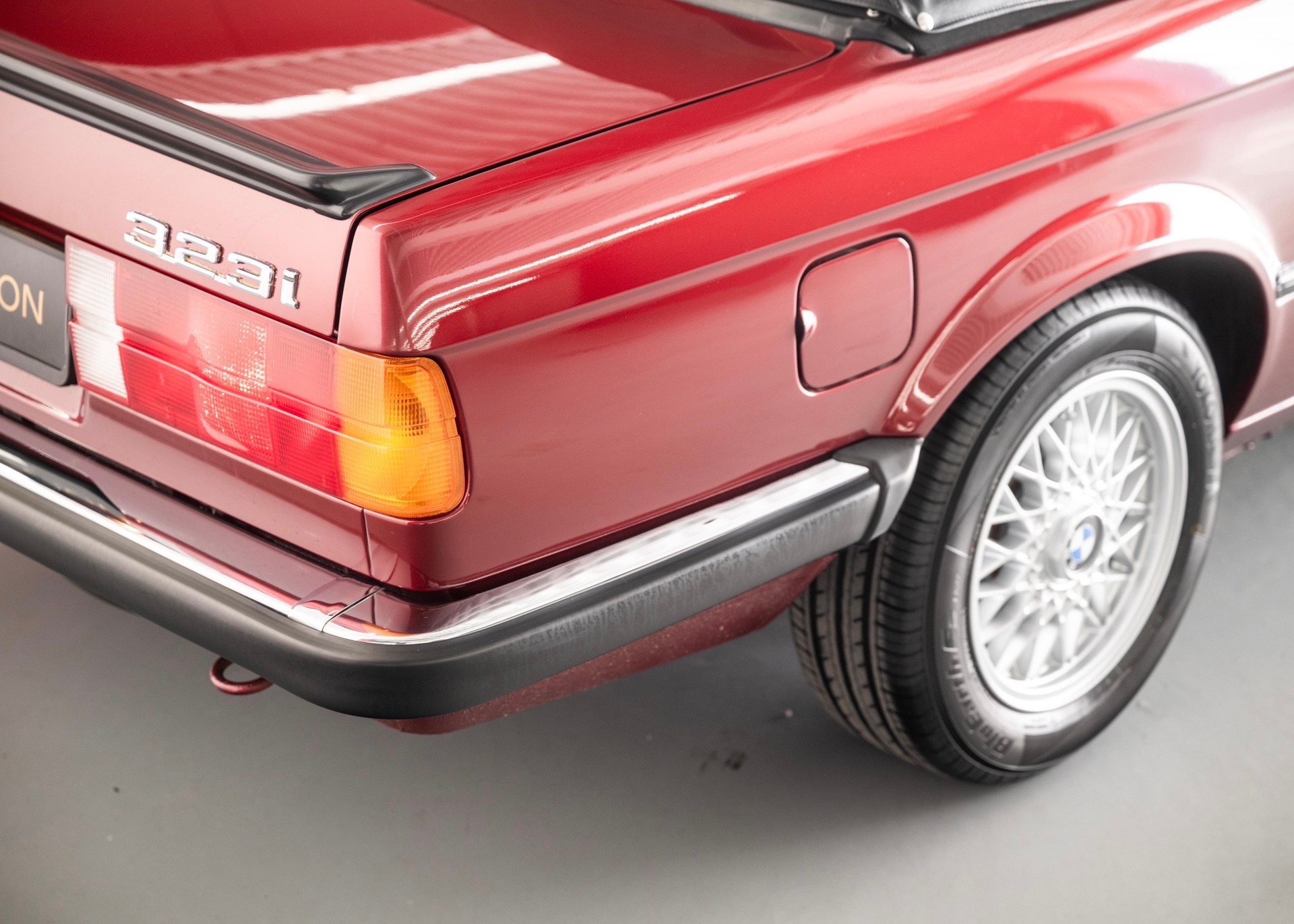 BMW 323i E30 Baur TC (2nd hand Swiss car, 100% original, fully documented, never restored)-image-15