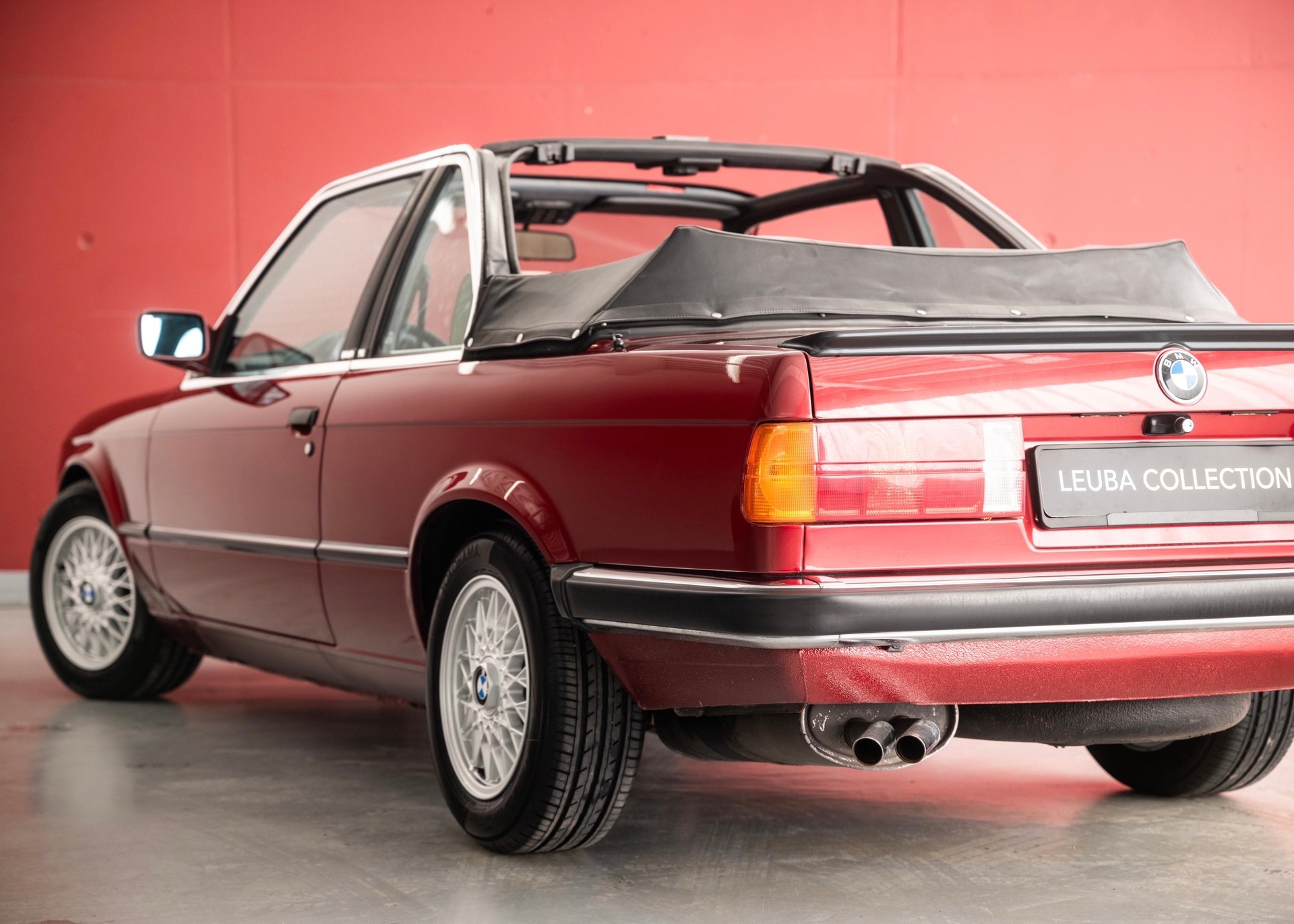 BMW 323i E30 Baur TC (2nd hand Swiss car, 100% original, fully documented, never restored)-image-10