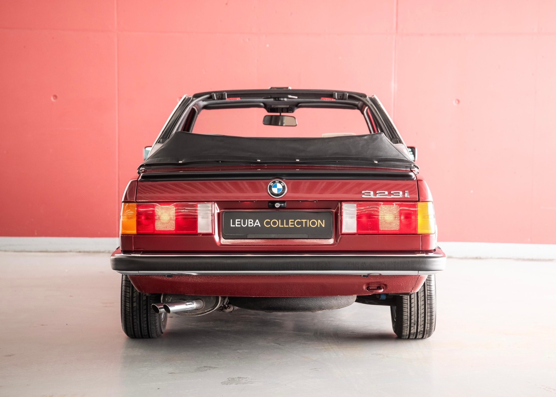 BMW 323i E30 Baur TC (2nd hand Swiss car, 100% original, fully documented, never restored)-showroom-element-3