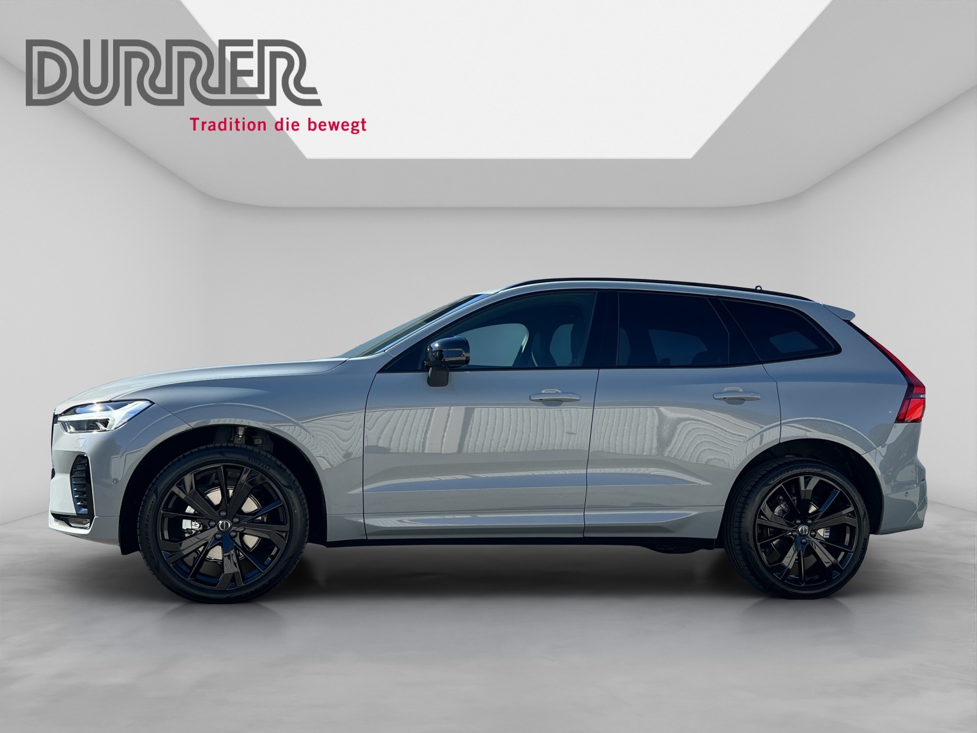 VOLVO XC60 2.0 B5 MH Black Edition AWD-showroom-element-1