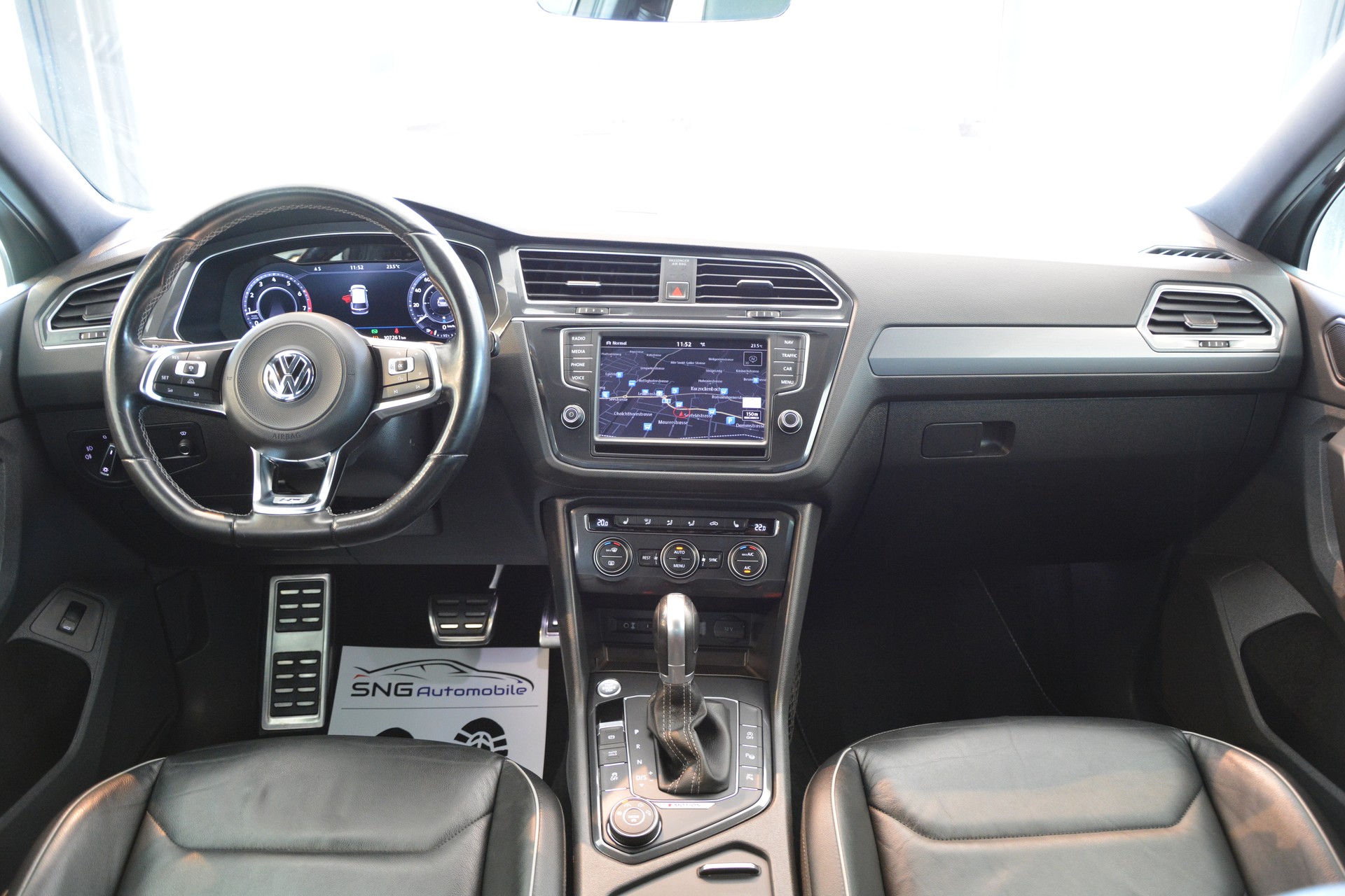 VW Tiguan 2.0TSI Highline 4Motion DSG R-Line-image-11
