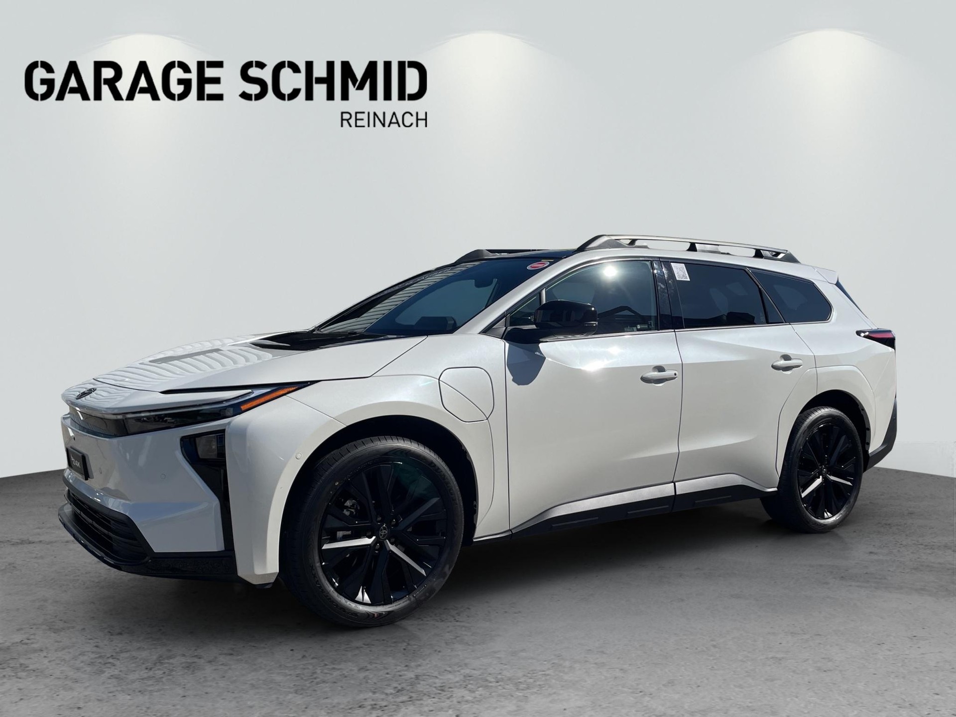TOYOTA bZ4X Touring Premium AWD-showroom-element-2