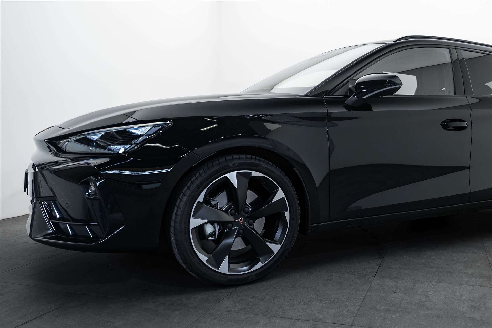 CUPRA LEON ST 2.0 TDi DSG-Automat-showroom-element-1