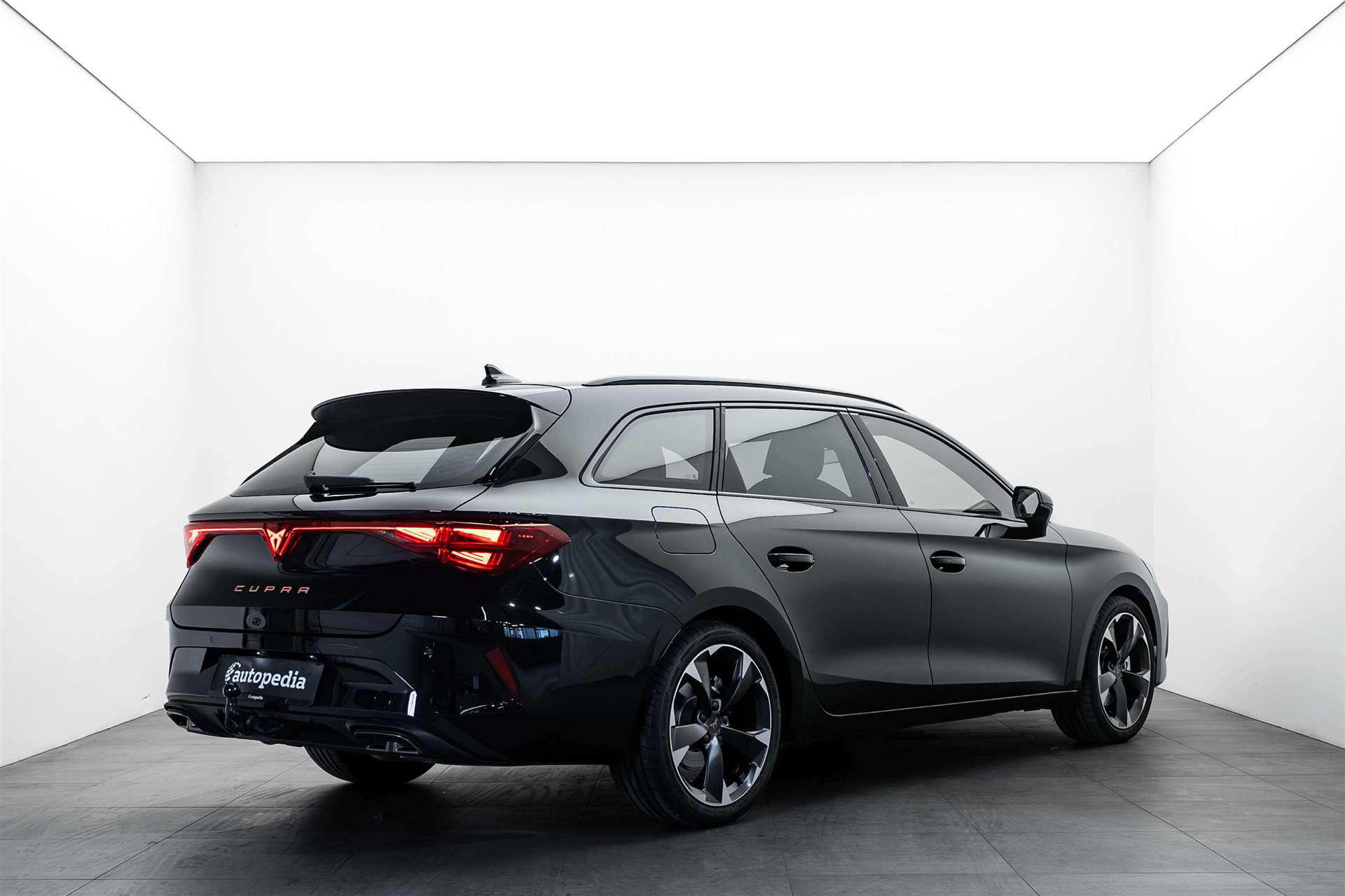 CUPRA LEON ST 2.0 TDi DSG-Automat-showroom-element-2