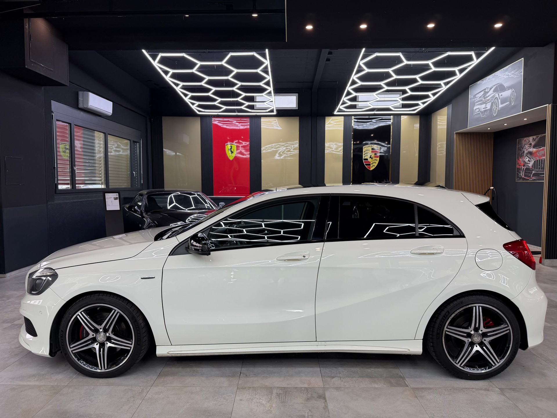 MERCEDES-BENZ A 250 Sport 7G-DCT-image-7