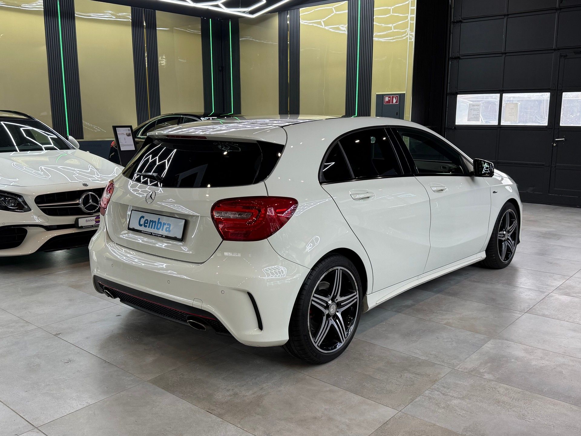 MERCEDES-BENZ A 250 Sport 7G-DCT-image-4