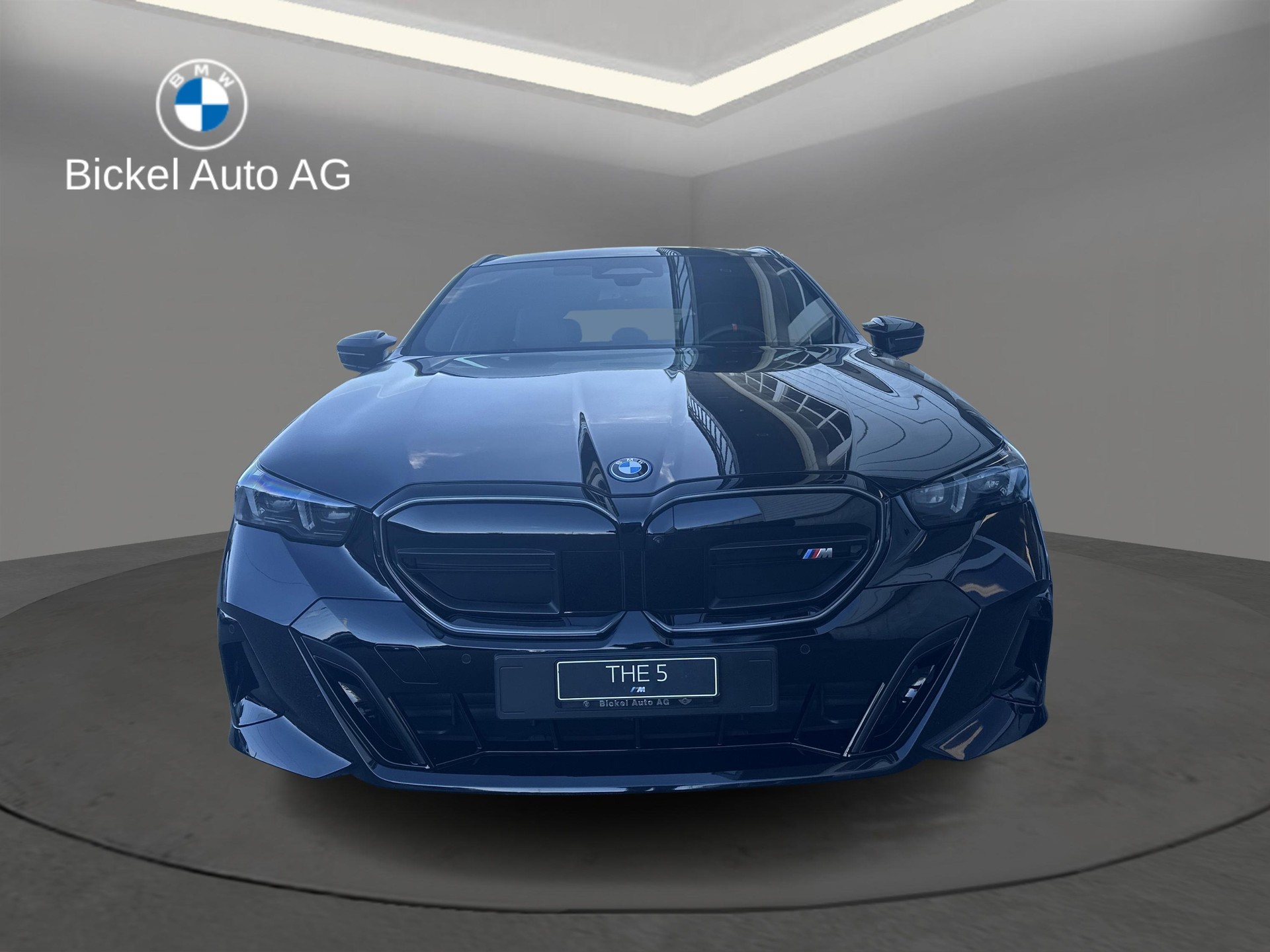 BMW i5 M60 Tour. M Sport Pro-showroom-element-1