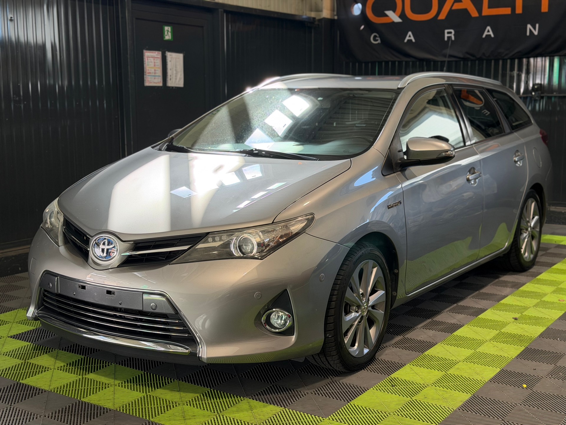 TOYOTA Auris Touring Sports 1.8 16V HSD Linea Sol