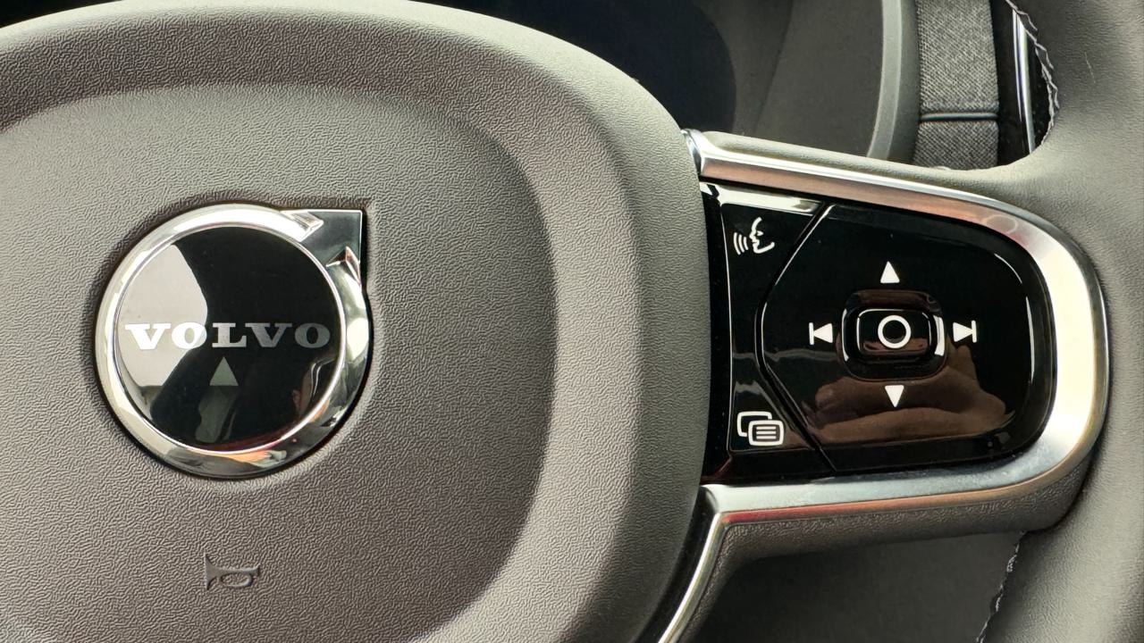 VOLVO XC90 T8 AWD PluginHybrid Ultra Dark Geartronic-image-10