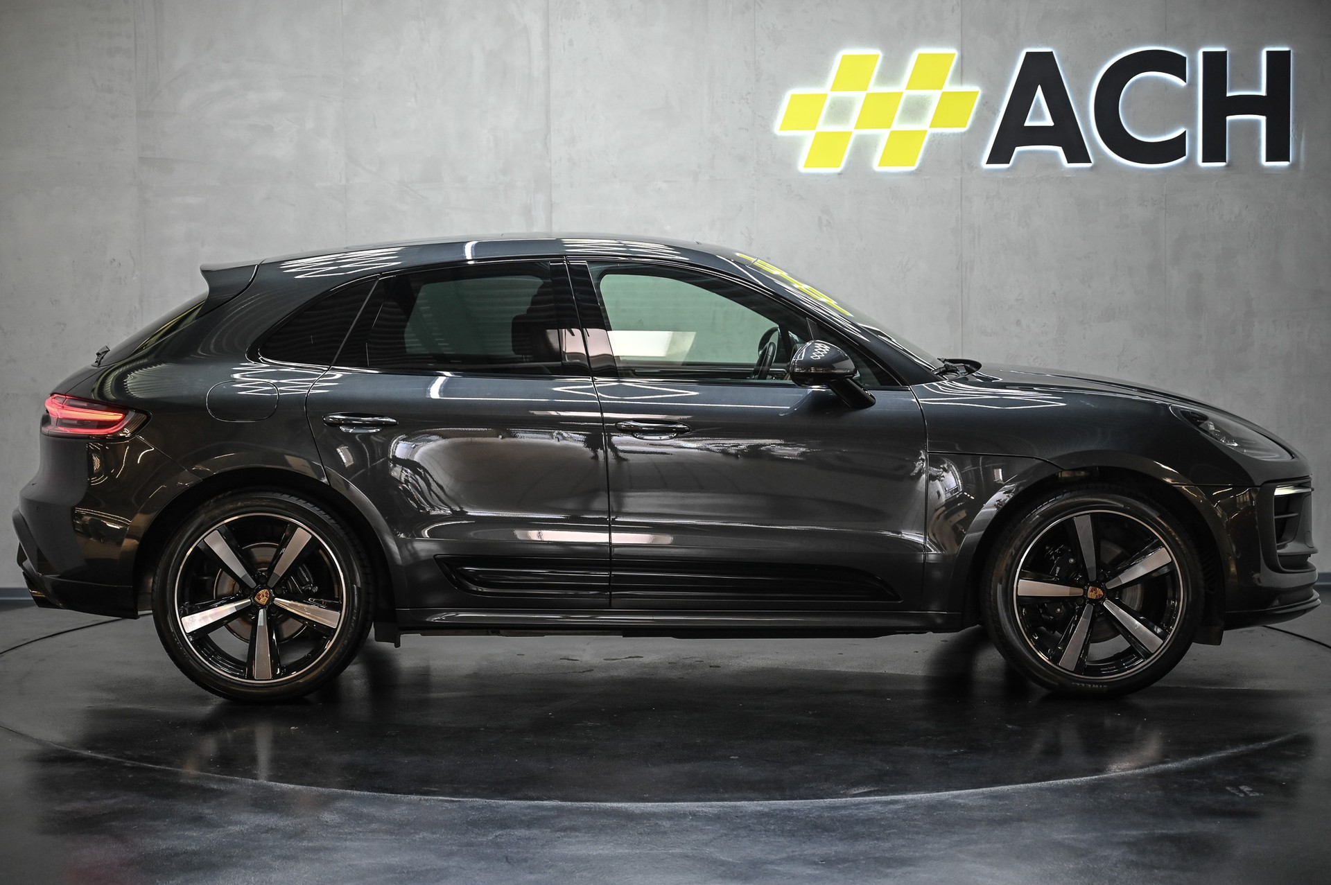PORSCHE Macan S PDK-image-11