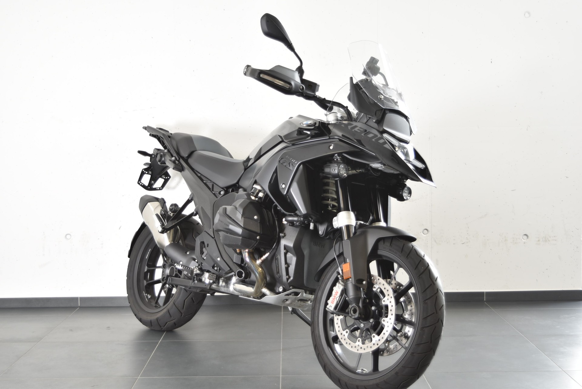 BMW R 1300 GS-image-2