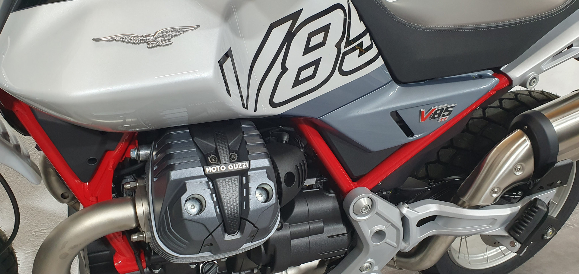 MOTO GUZZI V85 TT-image-4