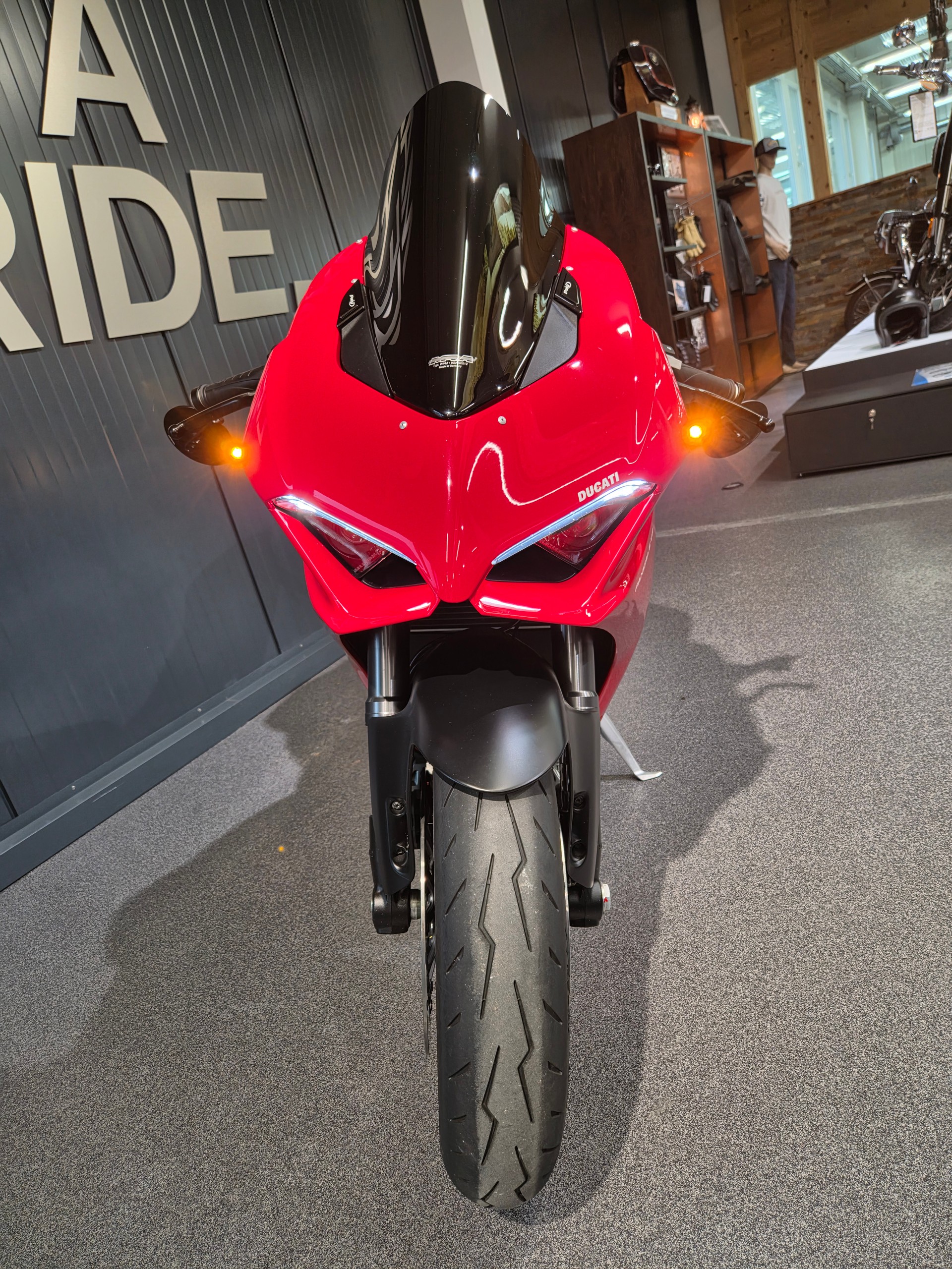 DUCATI Panigale V2-image-6