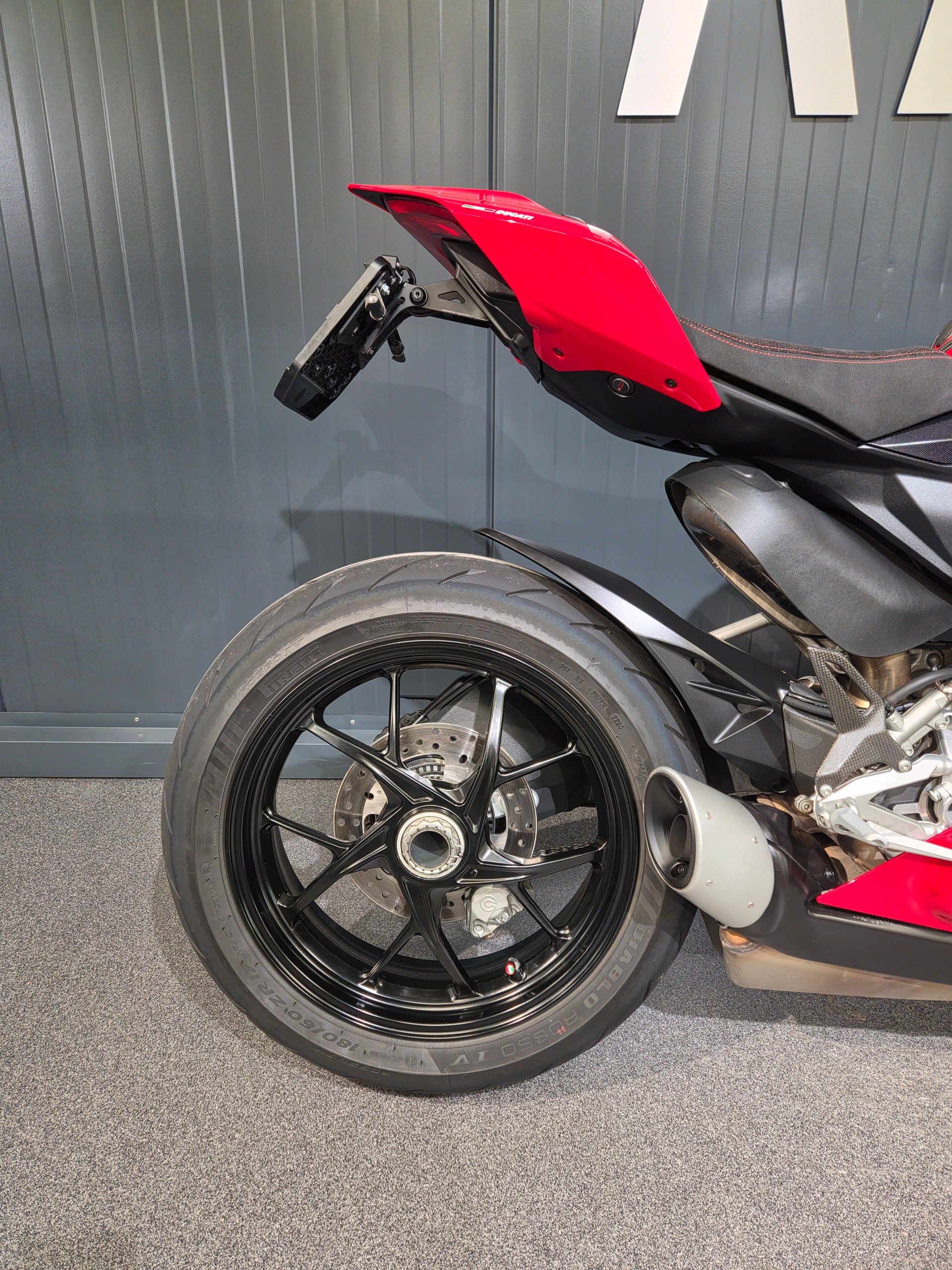 DUCATI Panigale V2-image-5