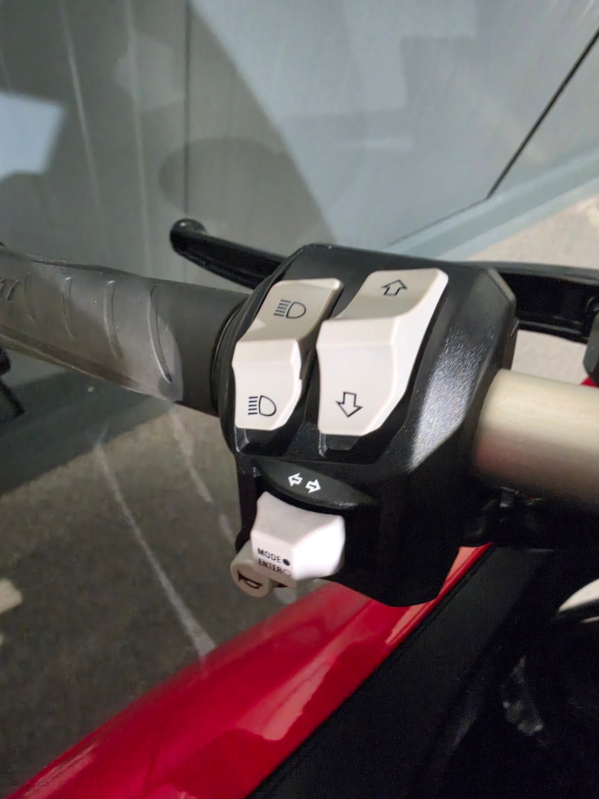 DUCATI Panigale V2-image-3
