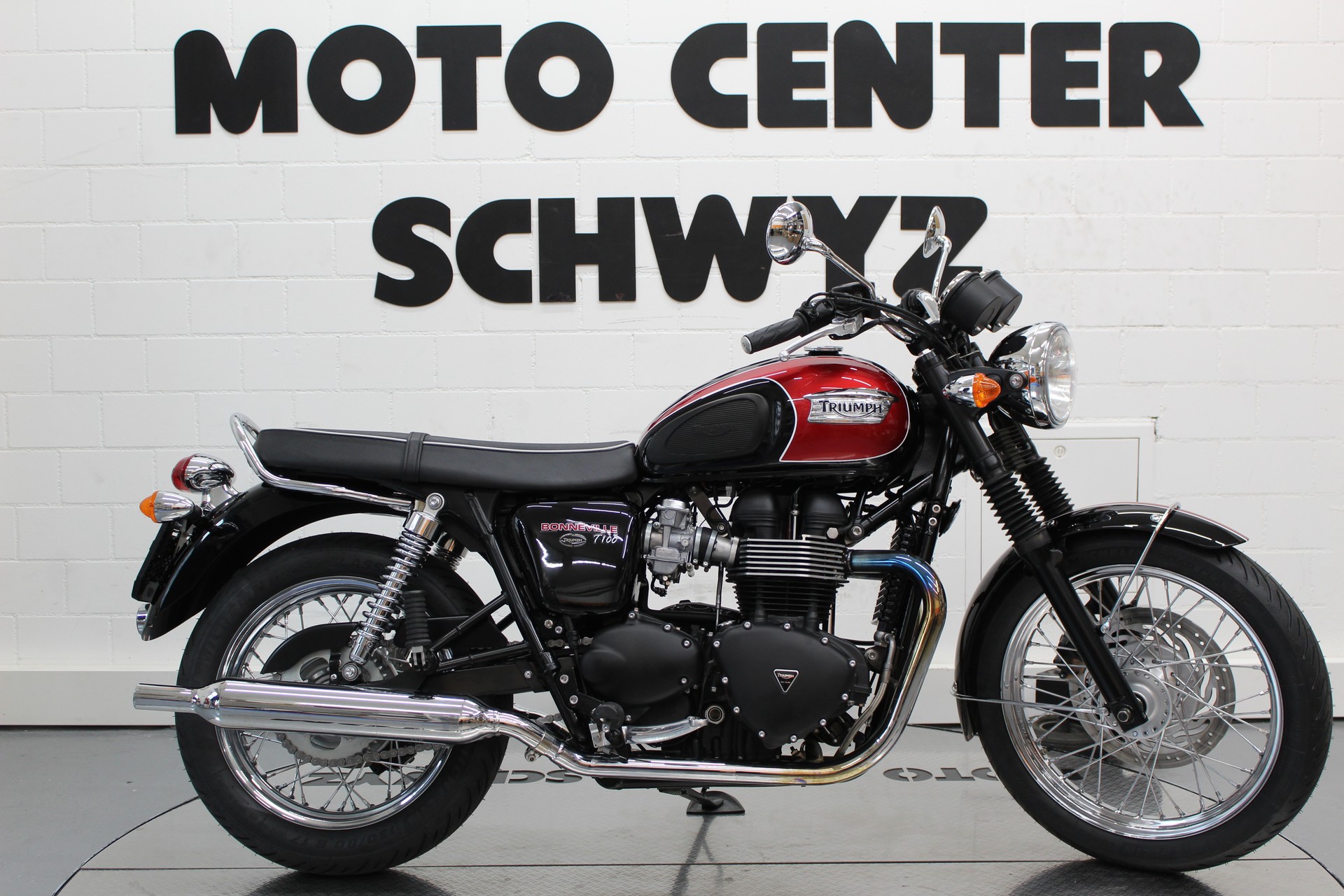 TRIUMPH Bonneville T100-image-0