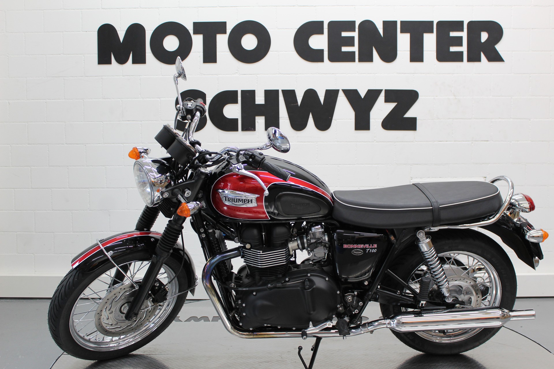 TRIUMPH Bonneville T100-image-5