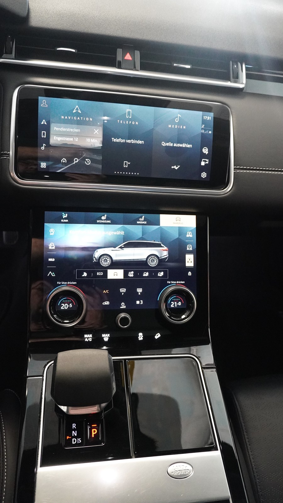 LAND ROVER Range Rover Velar D 300 I6 MHEV HSE Automatic-image-11