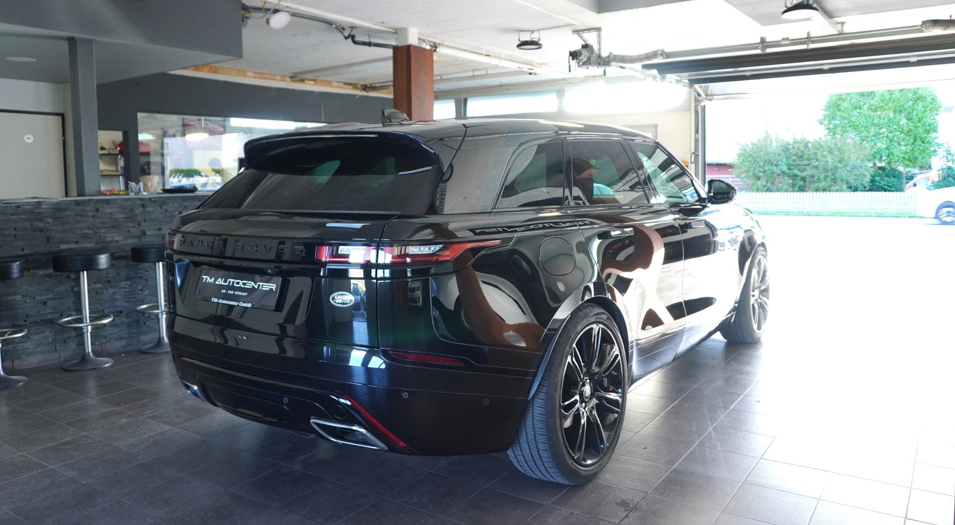 LAND ROVER Range Rover Velar D 300 I6 MHEV HSE Automatic-image-3