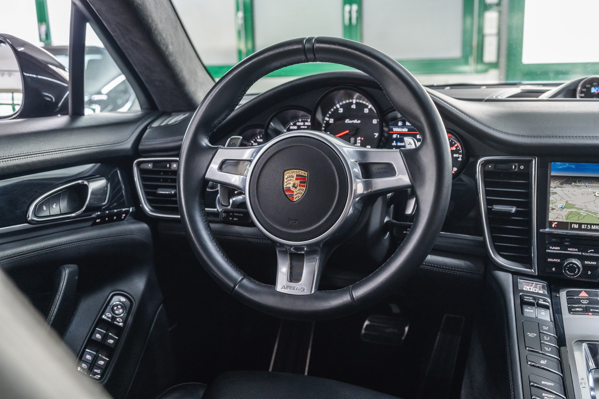 PORSCHE Panamera Turbo 4.8 PDK-image-12