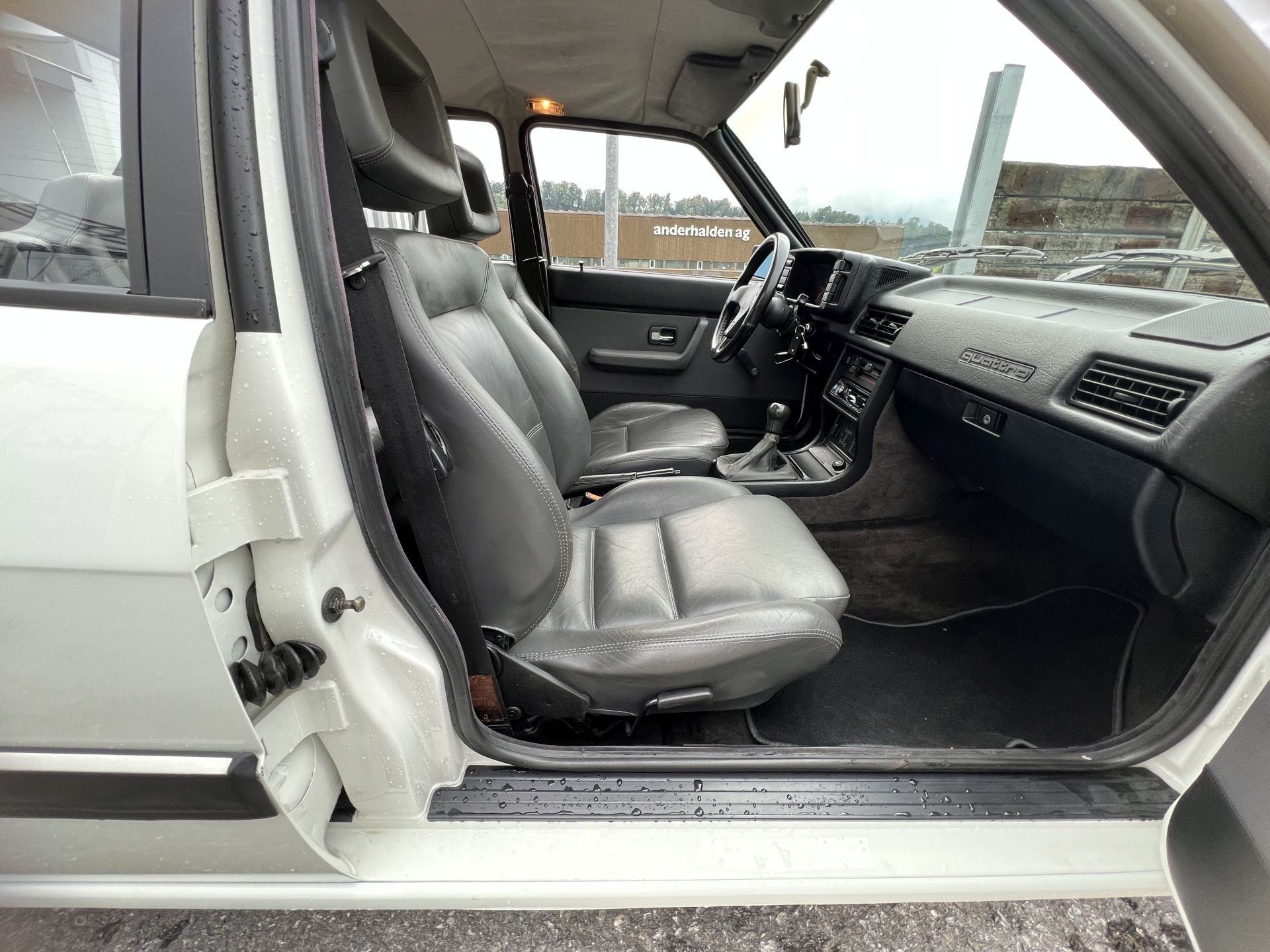 AUDI 90 2.2 quattro Typ 85 Avus Classic-image-12