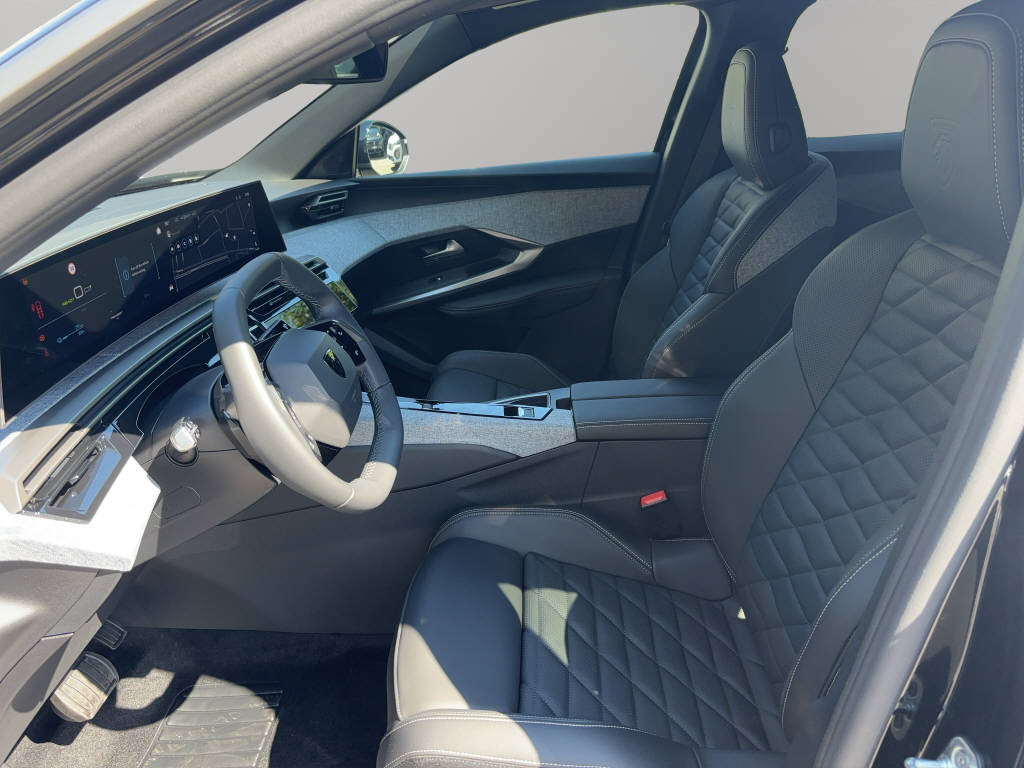 PEUGEOT 3008 e-Allure-image-5