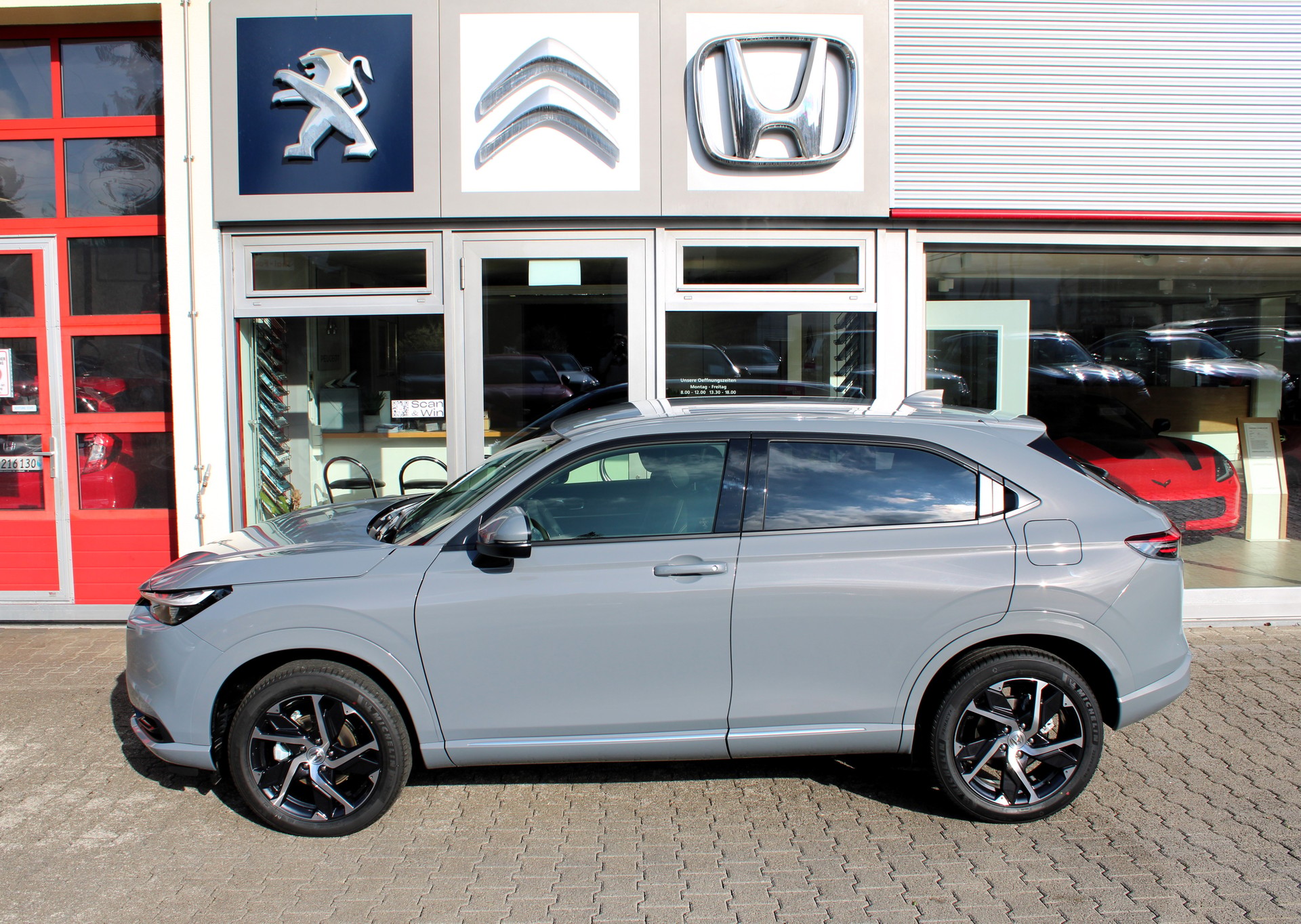 HONDA HRV Advance Plus (Facelift)-image-4