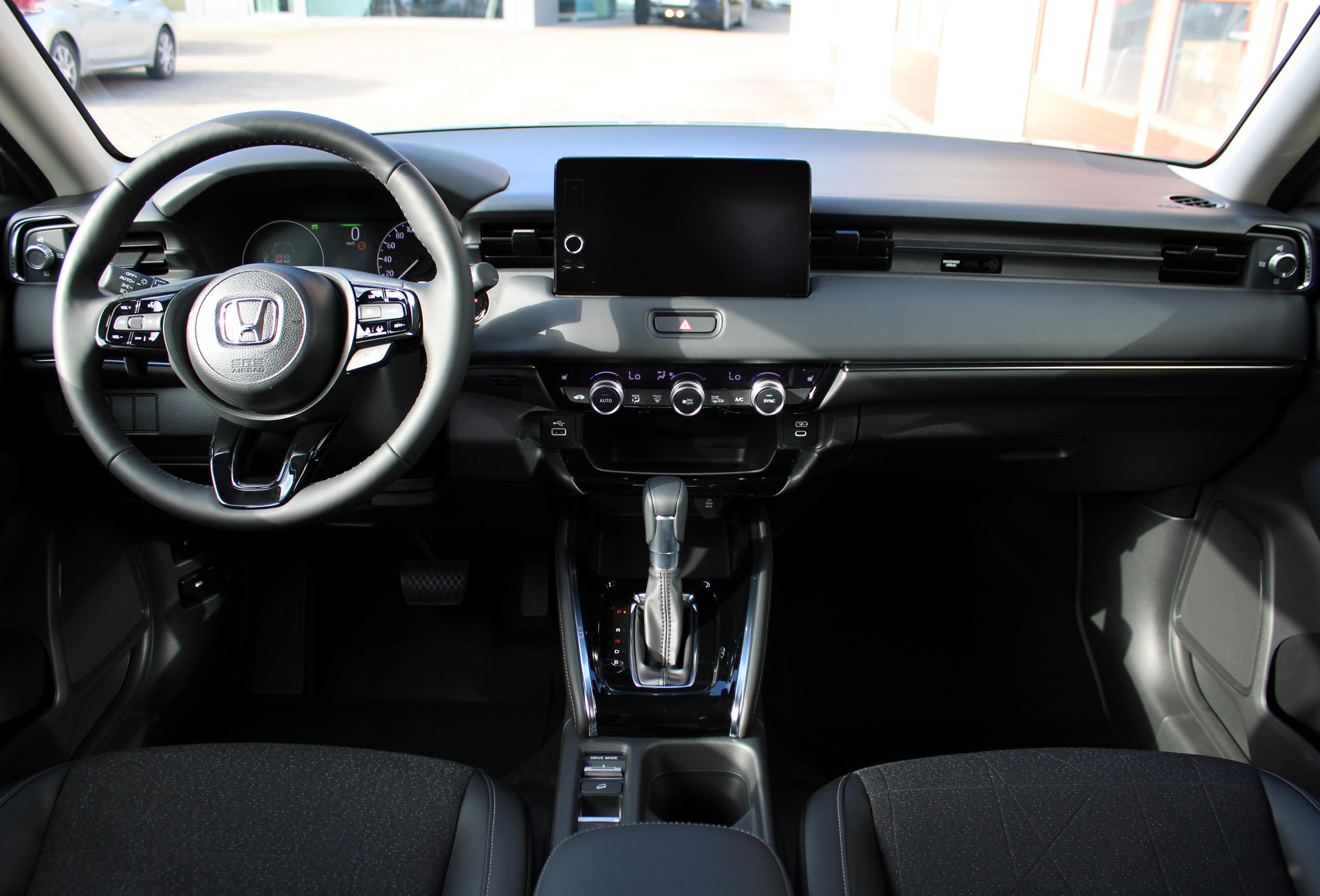HONDA HRV Advance Plus (Facelift)-image-11