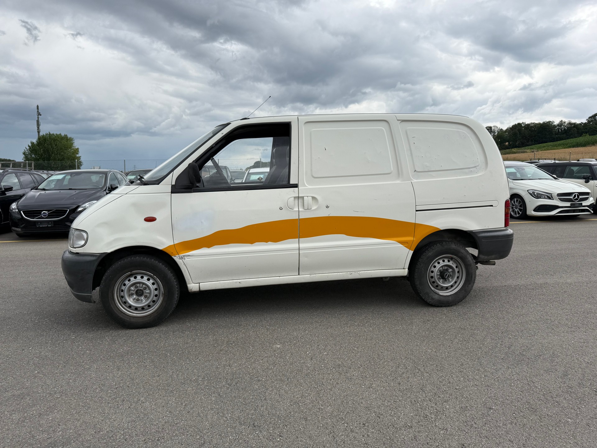 NISSAN Vanette E 2.3D-showroom-element-2
