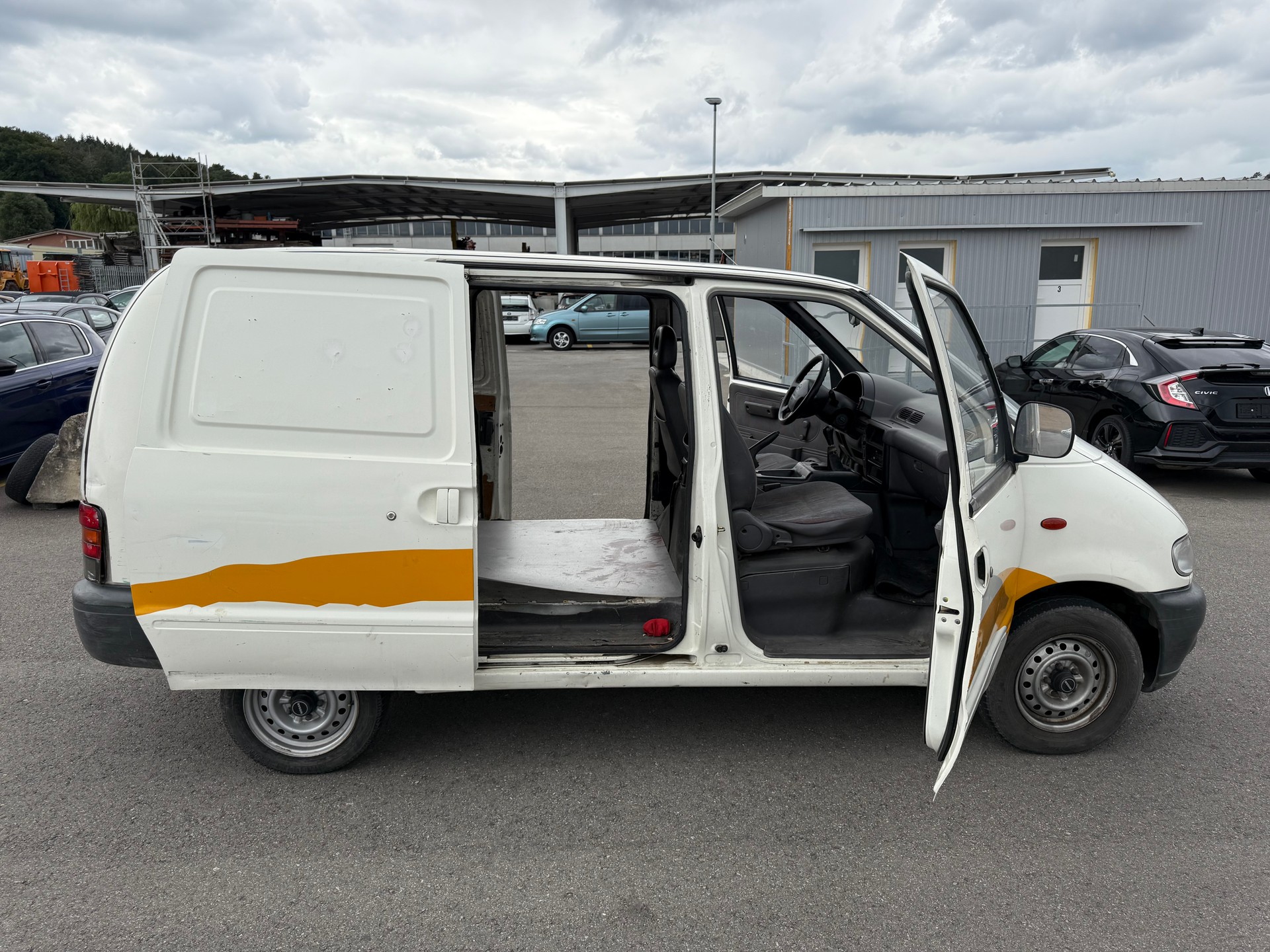 NISSAN Vanette E 2.3D-image-17