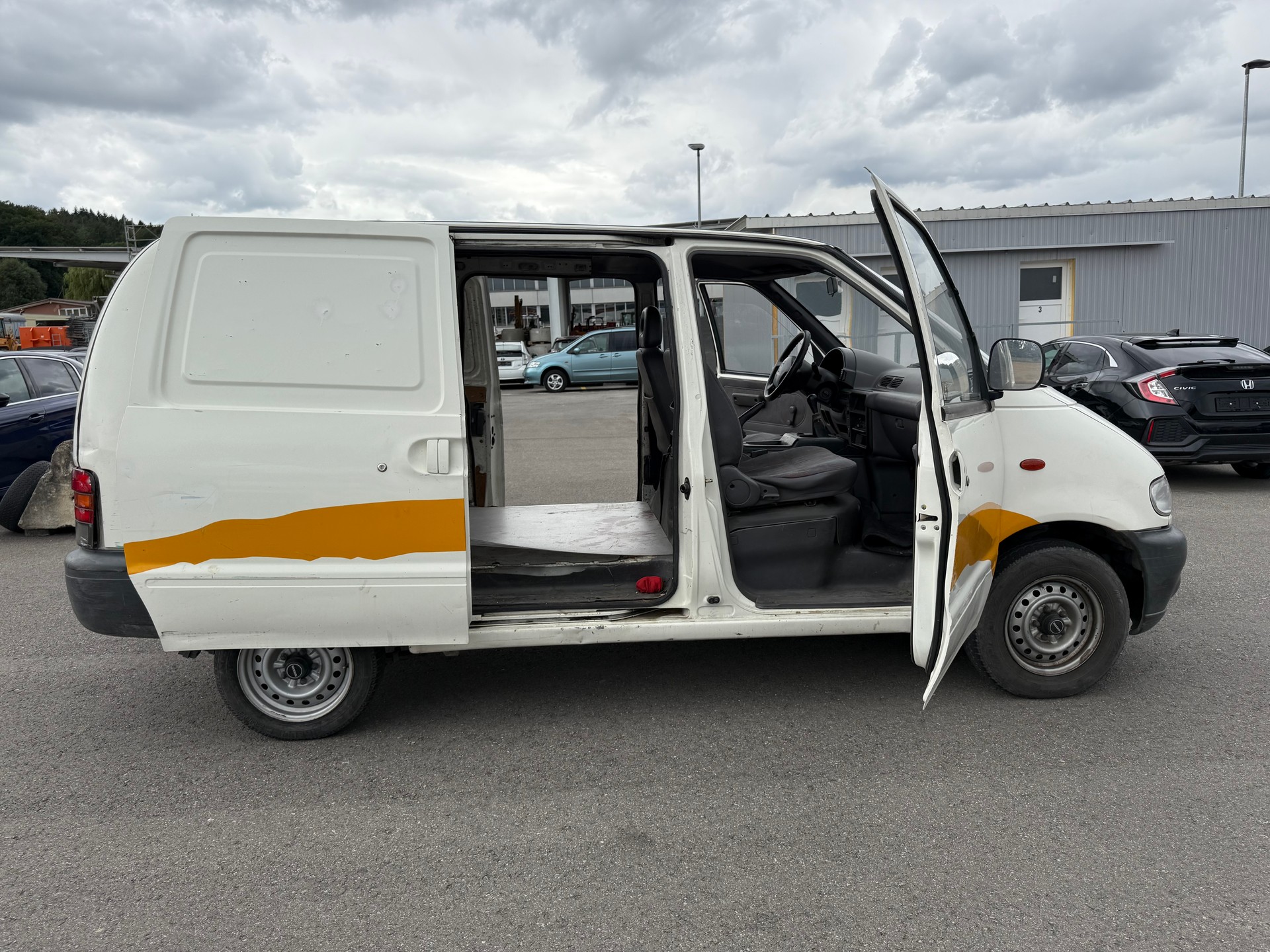 NISSAN Vanette E 2.3D-image-18