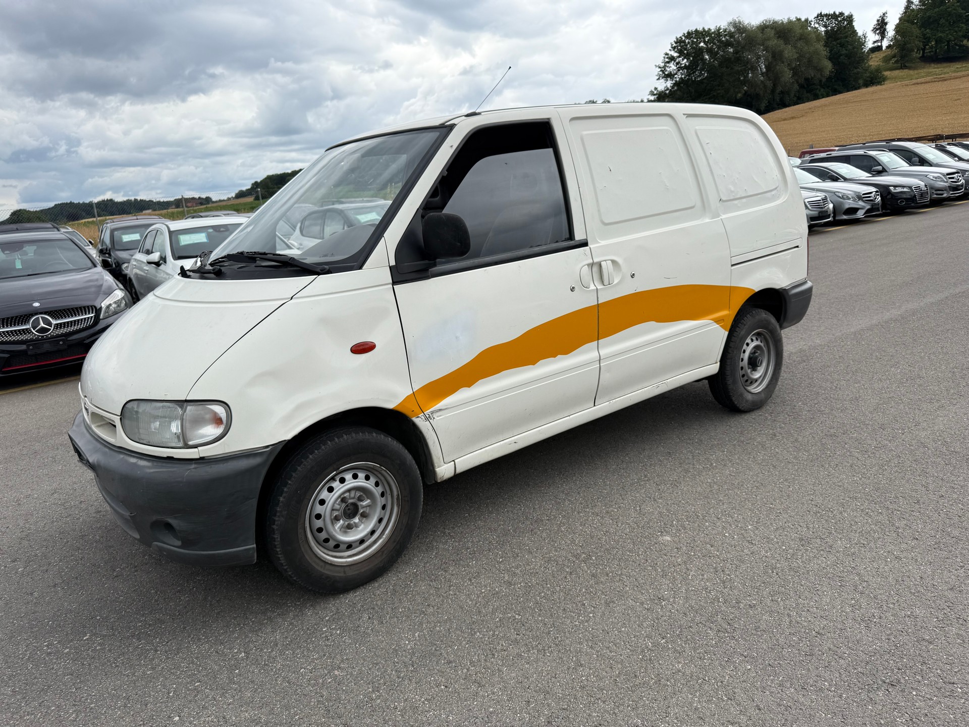 NISSAN Vanette E 2.3D-showroom-element-1