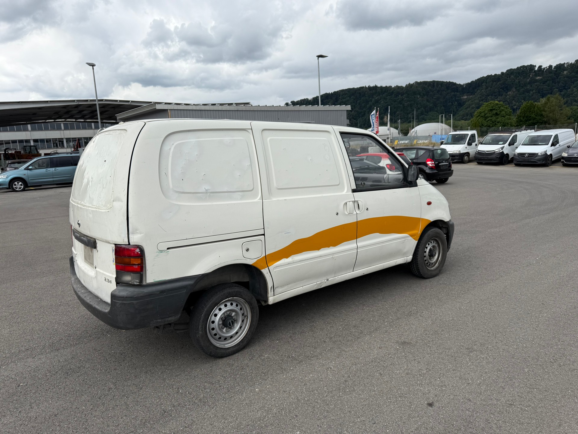NISSAN Vanette E 2.3D-image-10