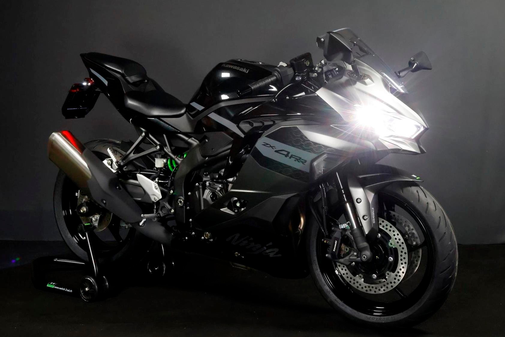 KAWASAKI Ninja ZX-4RR (57/35 KW) Level 1-image-2