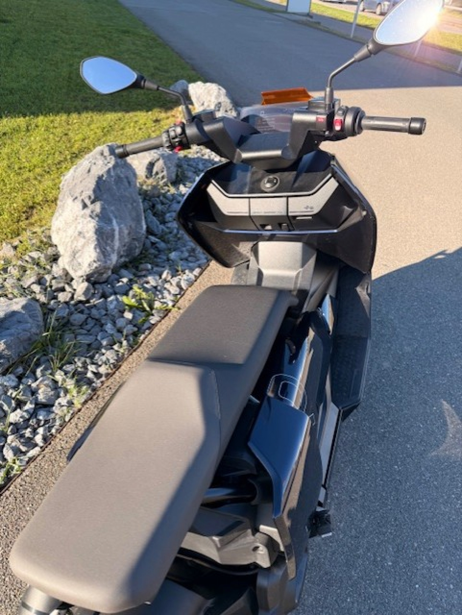 BMW CE 04 Avantgarde-image-4