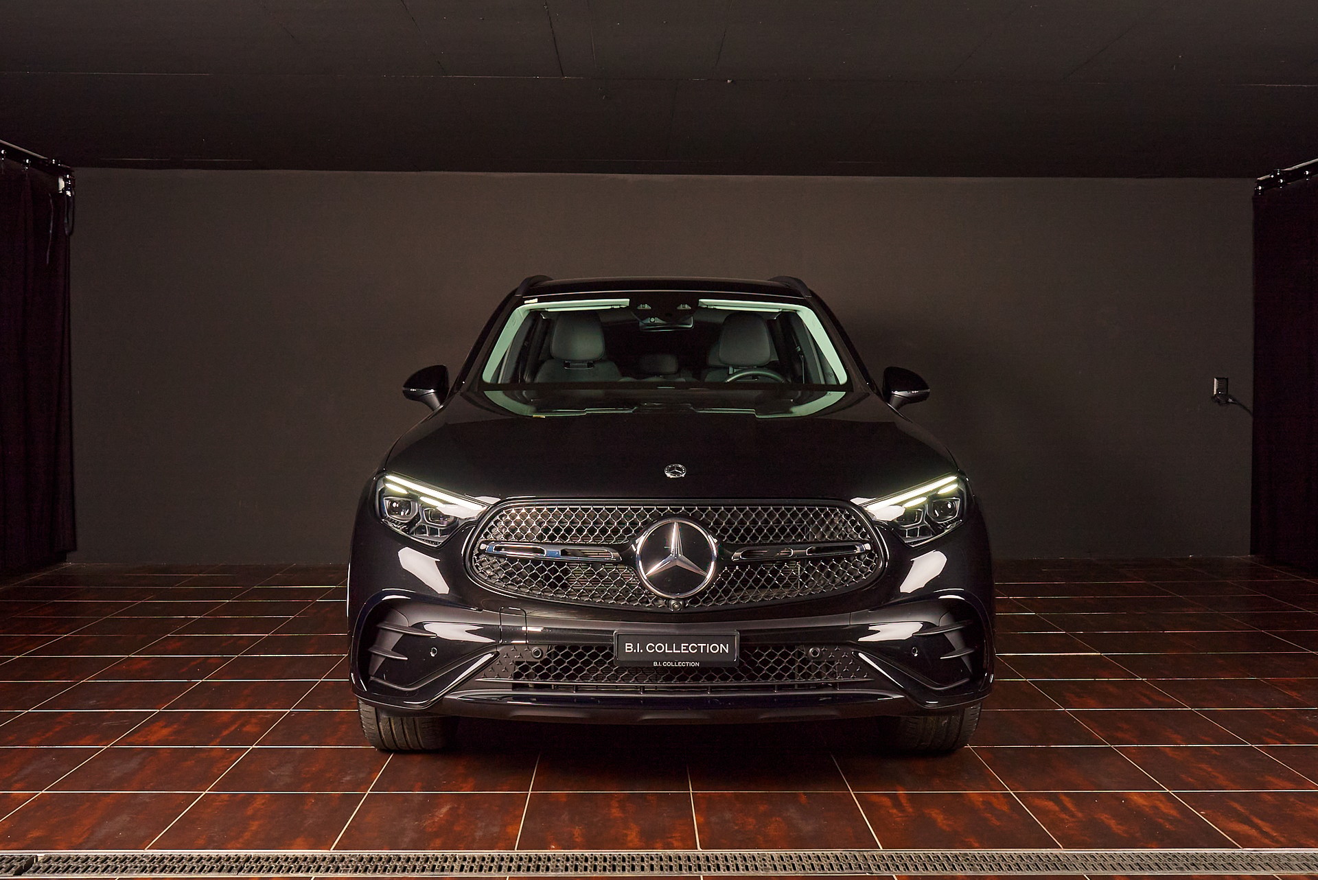 MERCEDES-BENZ GLC 450d 4Matic 9G-Tronic-showroom-element-3