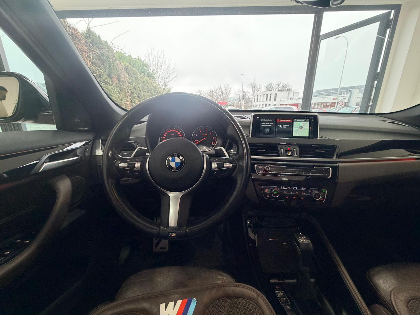BMW X1 xDrive 25d M Sport Steptronic **Panoramaschiebedach**-image-8