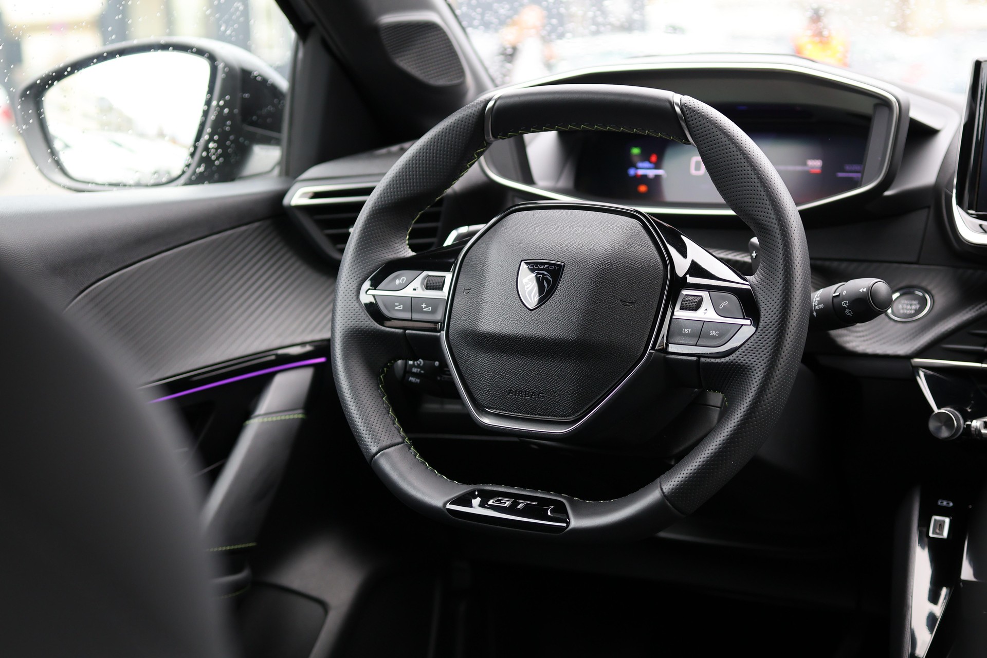 PEUGEOT 208 1.2 Hybrid 145 GT-image-19