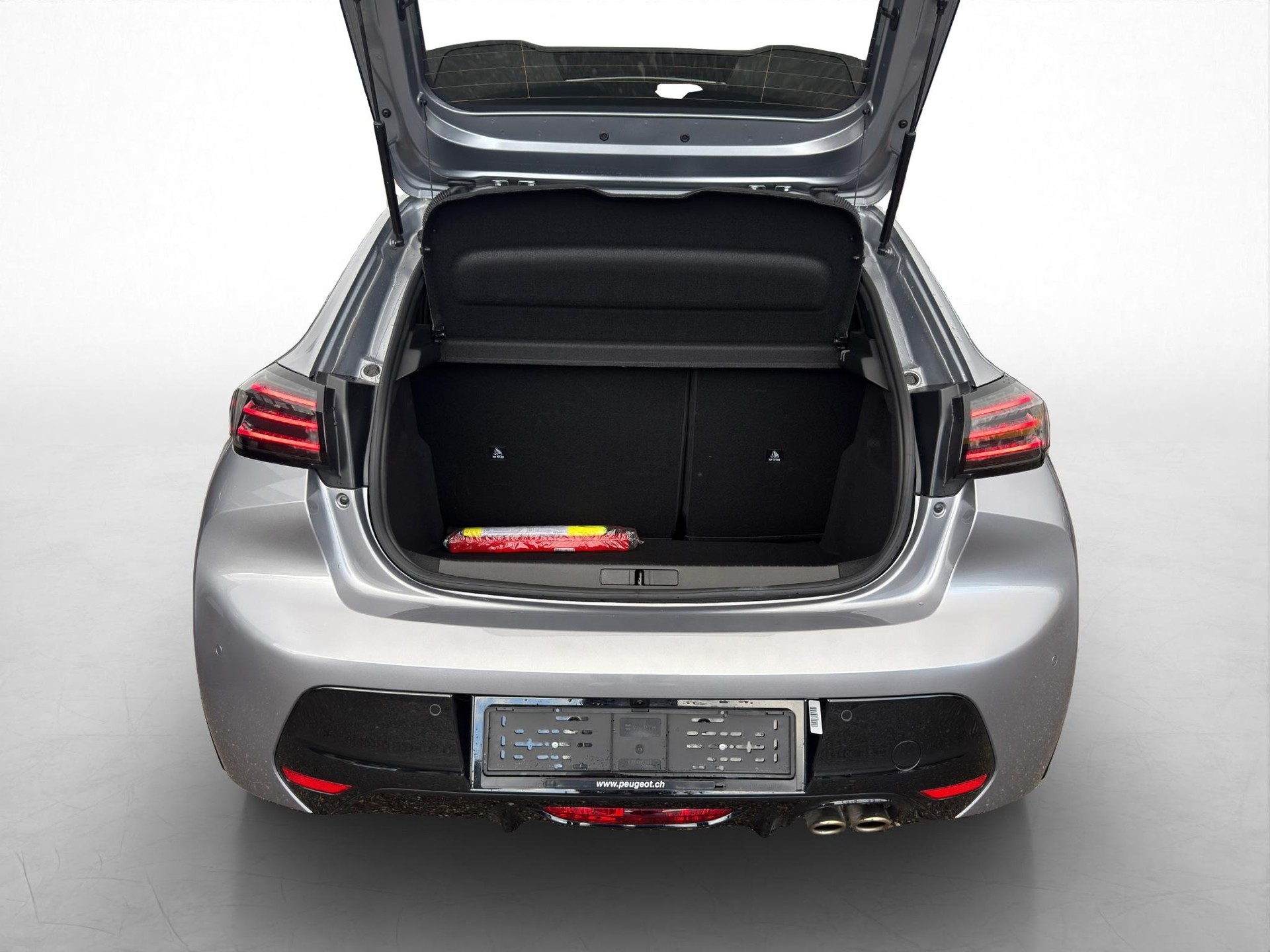 PEUGEOT 208 1.2 Hybrid 145 GT-image-6