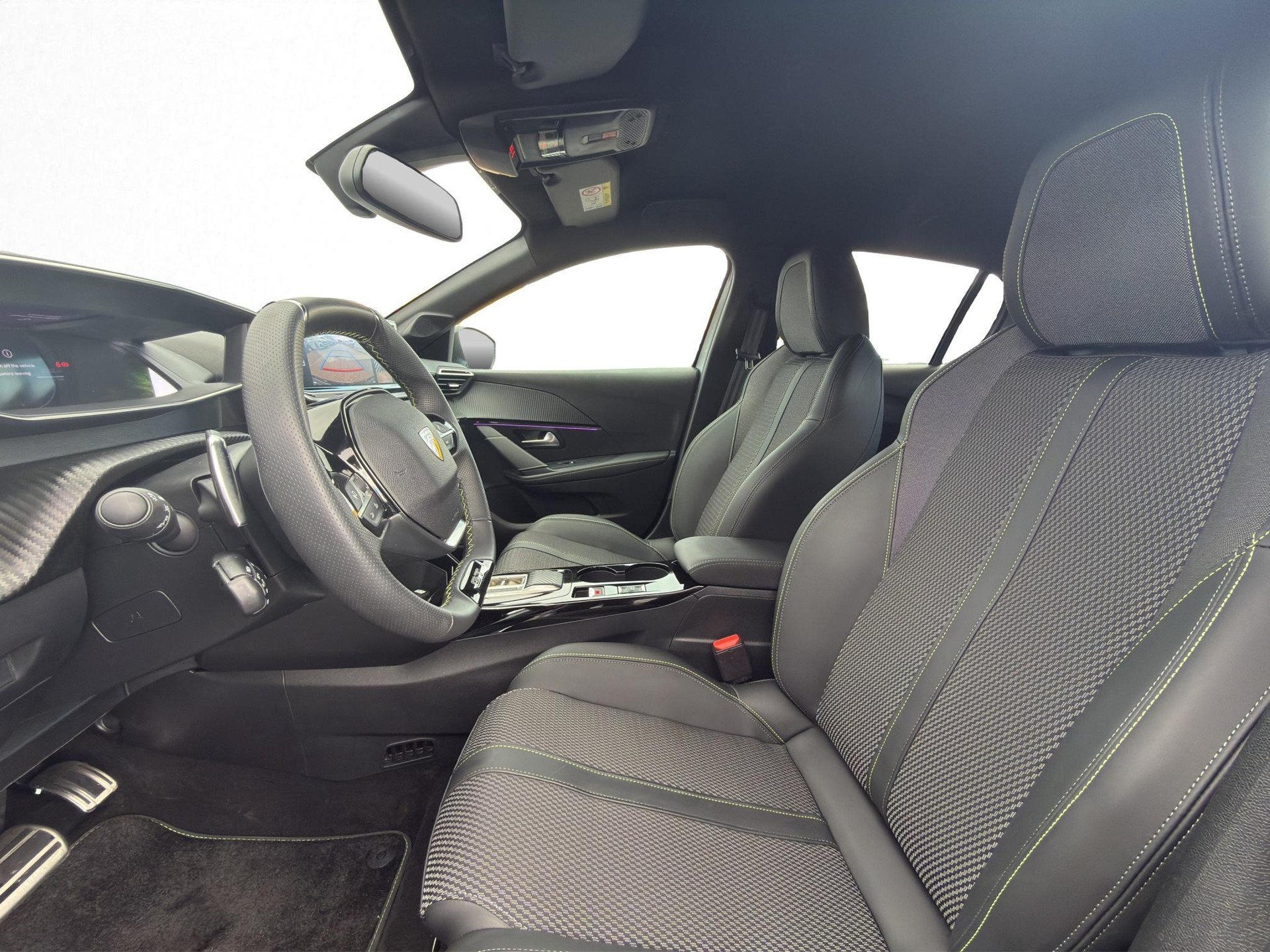 PEUGEOT 208 1.2 Hybrid 145 GT-image-11
