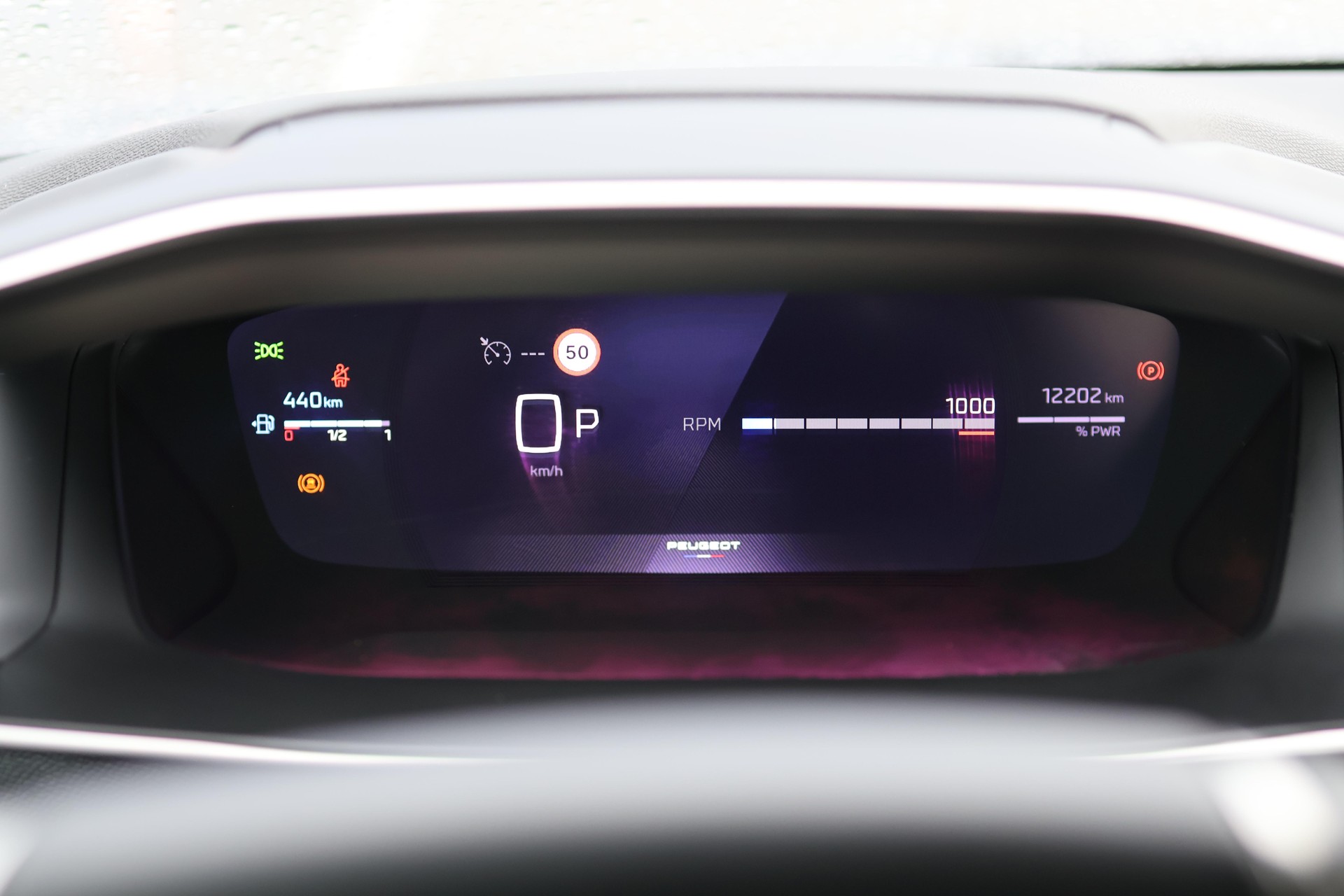 PEUGEOT 208 1.2 Hybrid 145 GT-image-18