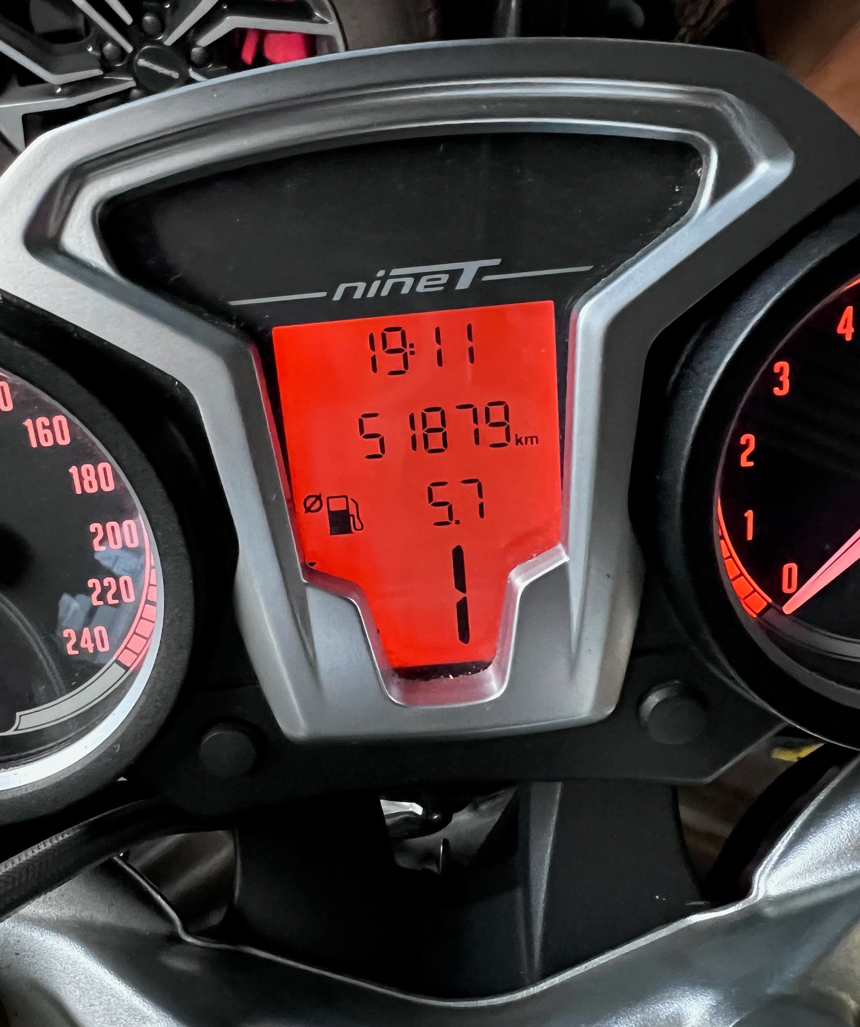 BMW R nineT ABS-image-12