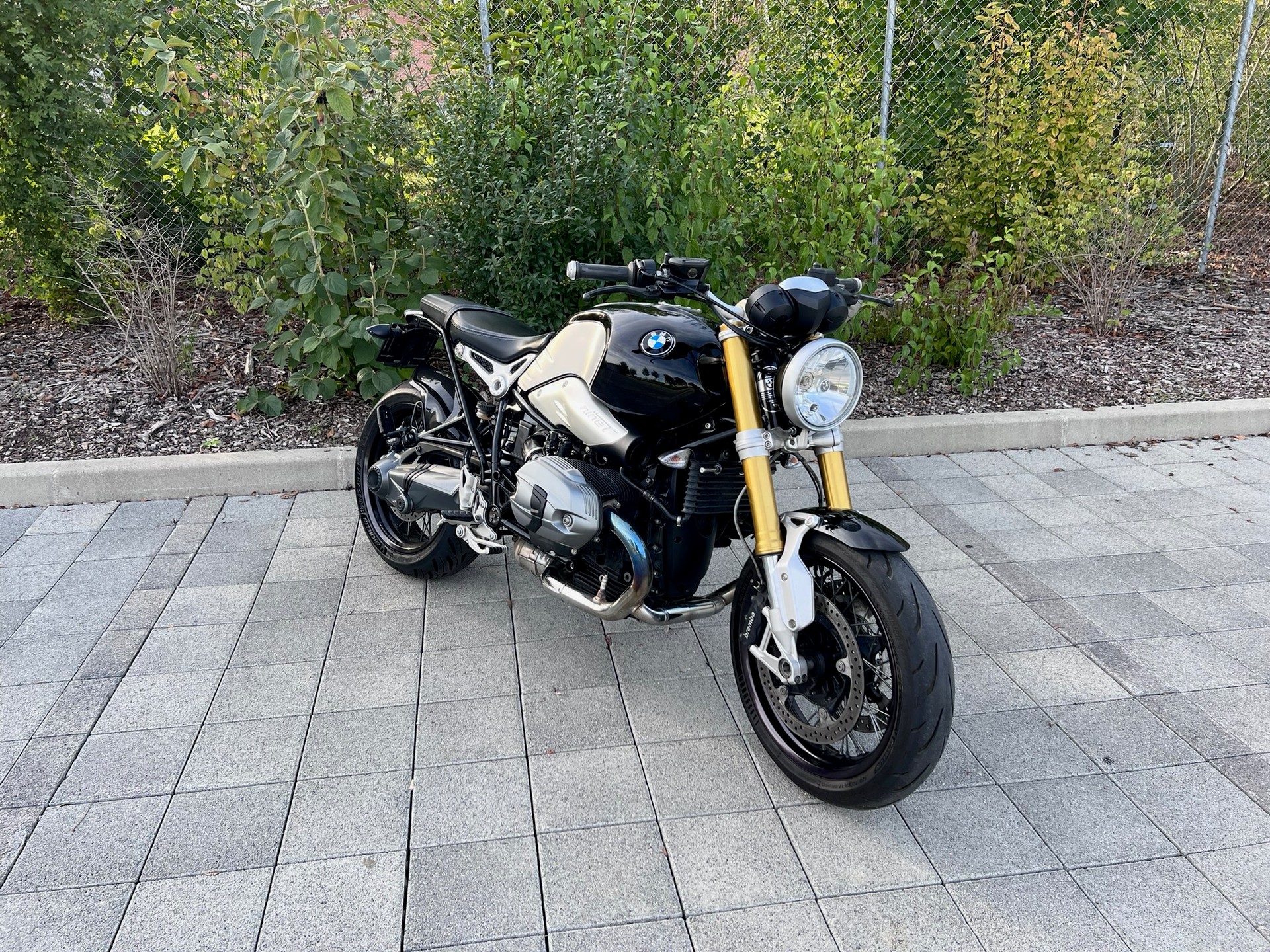 BMW R nineT ABS-image-1