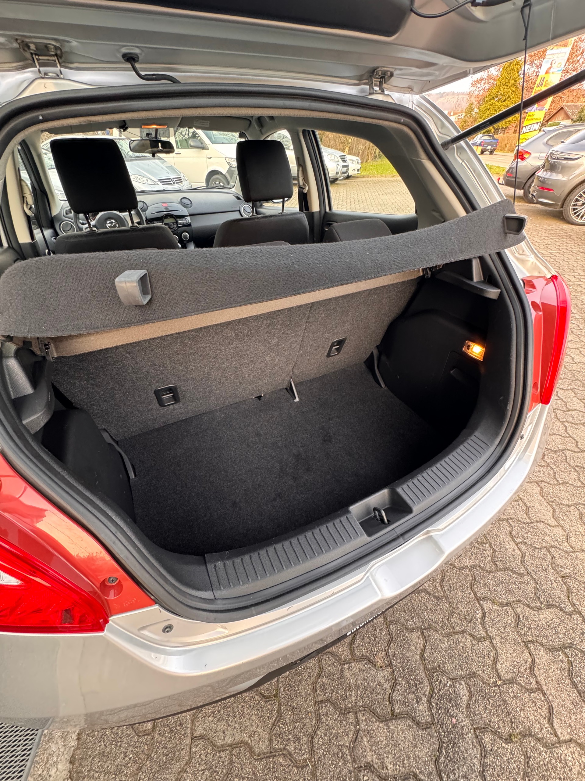 MAZDA 2 1.3i 16V Exclusive-image-8