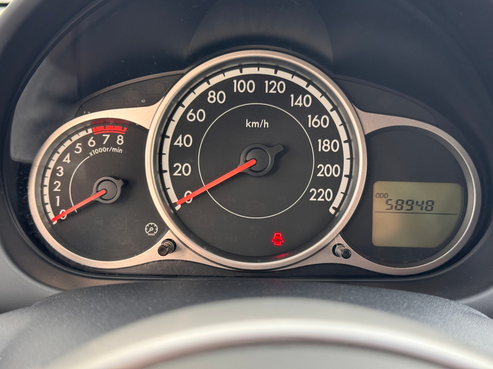 MAZDA 2 1.3i 16V Exclusive-image-13
