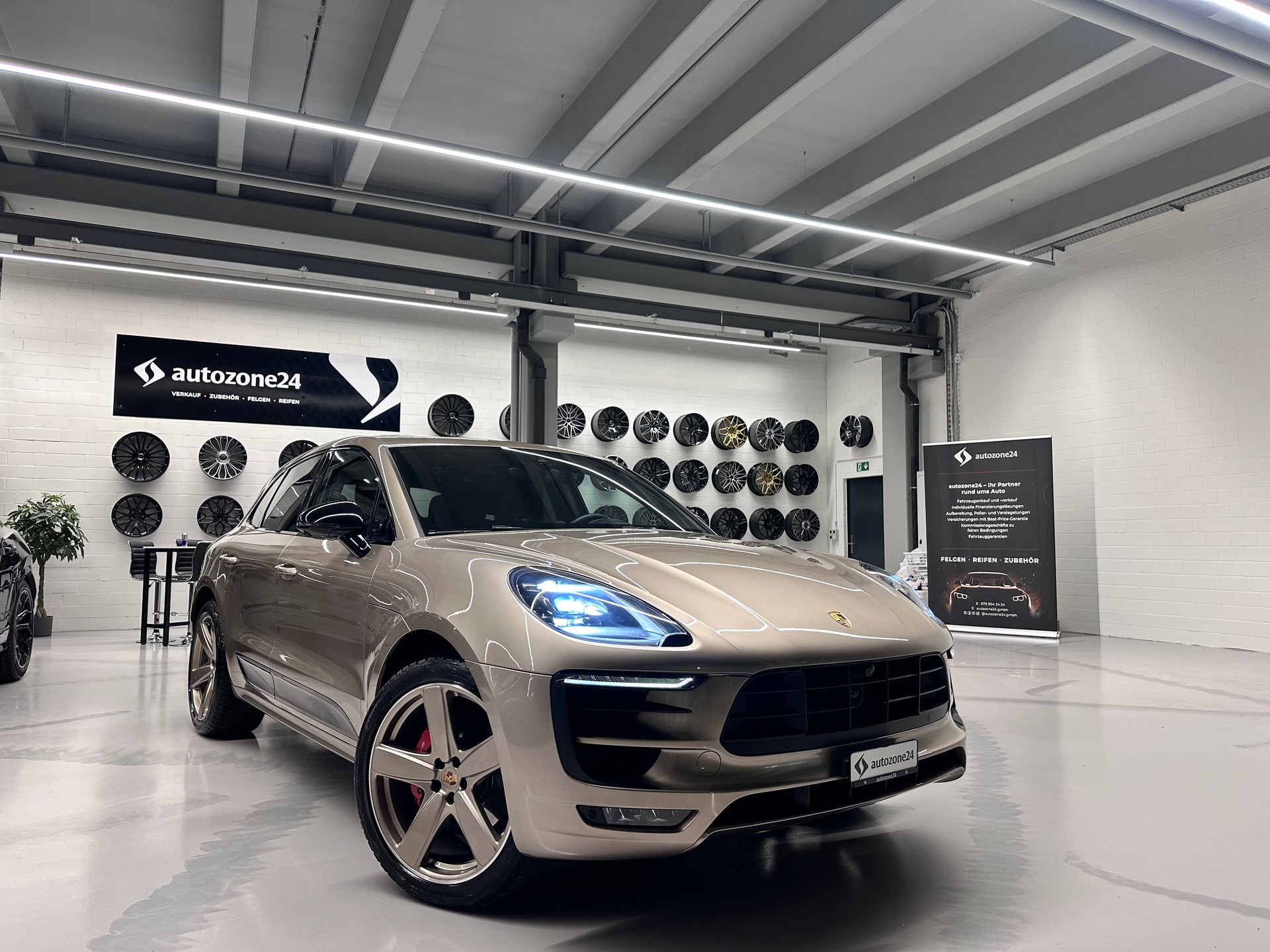 PORSCHE Macan 3.0 V6 GTS (Porsche Approved bis 7.12.2026)-showroom-element-1