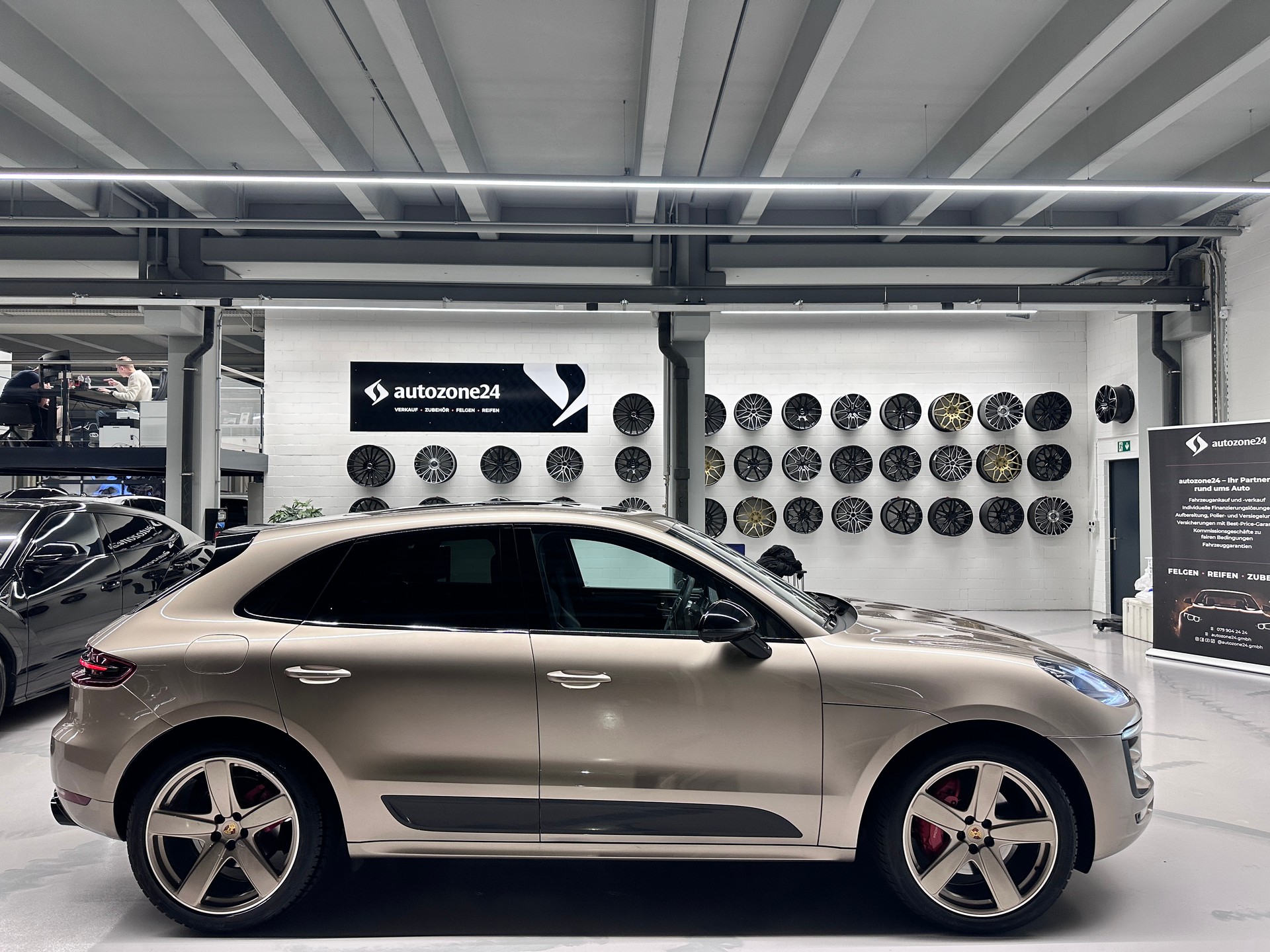 PORSCHE Macan 3.0 V6 GTS (Porsche Approved bis 7.12.2026)-showroom-element-3